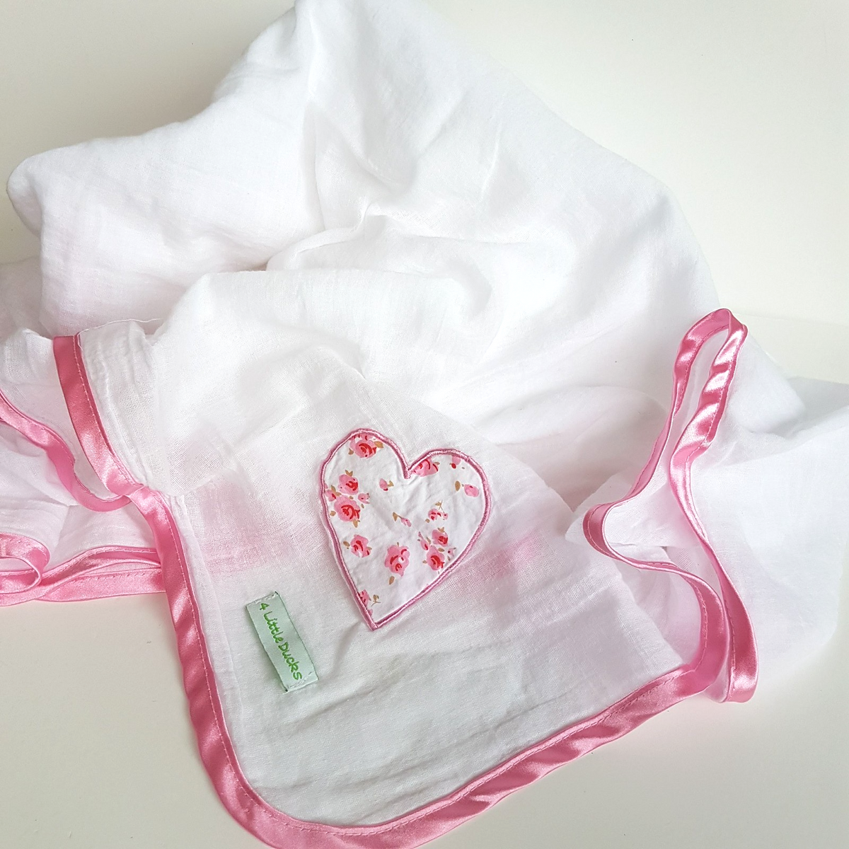 4 Little Ducks MUSLIN BABY BLANKET Swaddle 100% Cotton Satin Edge Heart White3