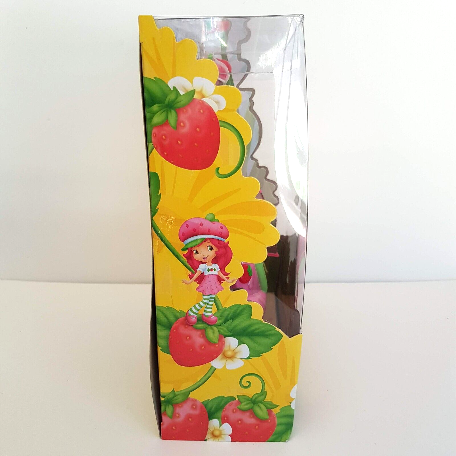 RARE NEVER OPENED 2009 Strawberry Shortcake BERRY SWEET ROADSTER Car Playset7