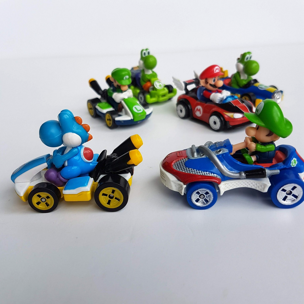 Super Mario HOTWHEELS DIE CAST Lot Nintendo Cars Luigi Yoshi Mario Gaming Toys7