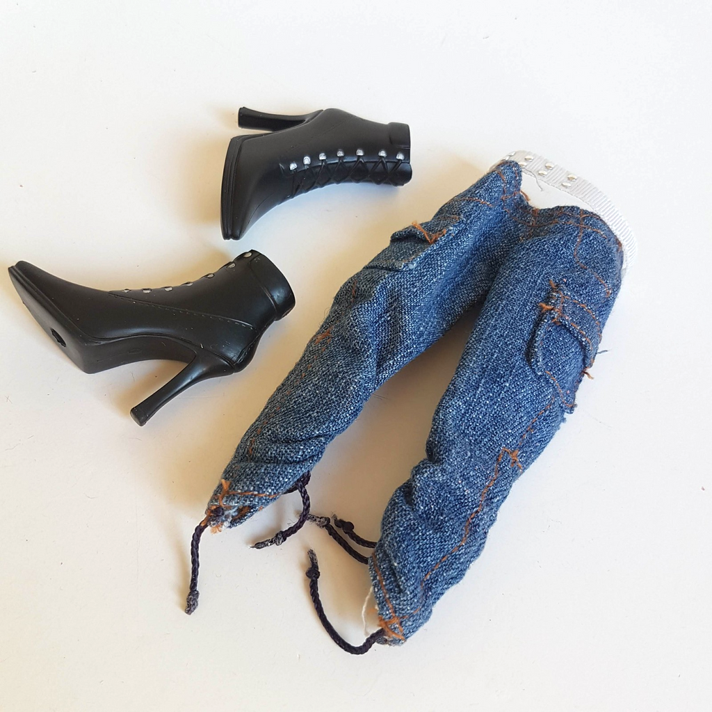 Bratz Doll FUNK OUT CLOE Replacement Jeans Pants Shoes Heels Fashion Doll Parts1