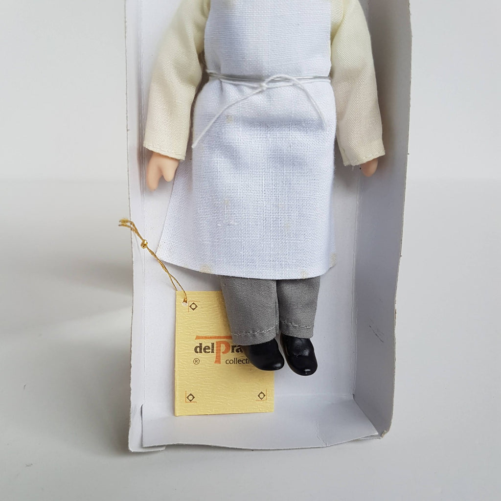Del Prado Doll House VICTORIAN COOK MAN Doll Apron BOXED Collectible Doll Toy9