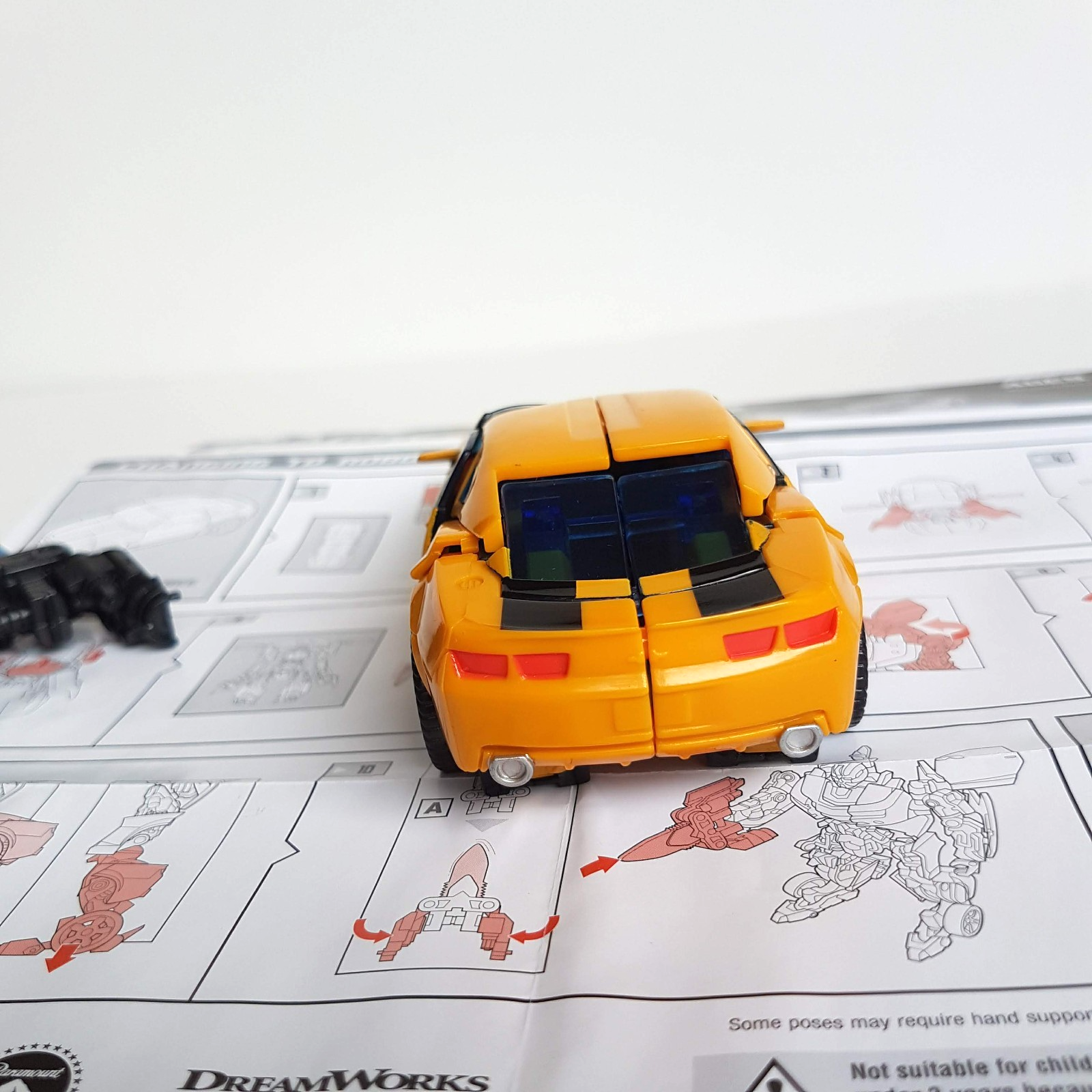 Transformers BUMBLEBEE Camaro Car 2006 14cm Autobot Robot Action Figure Toy EUC7