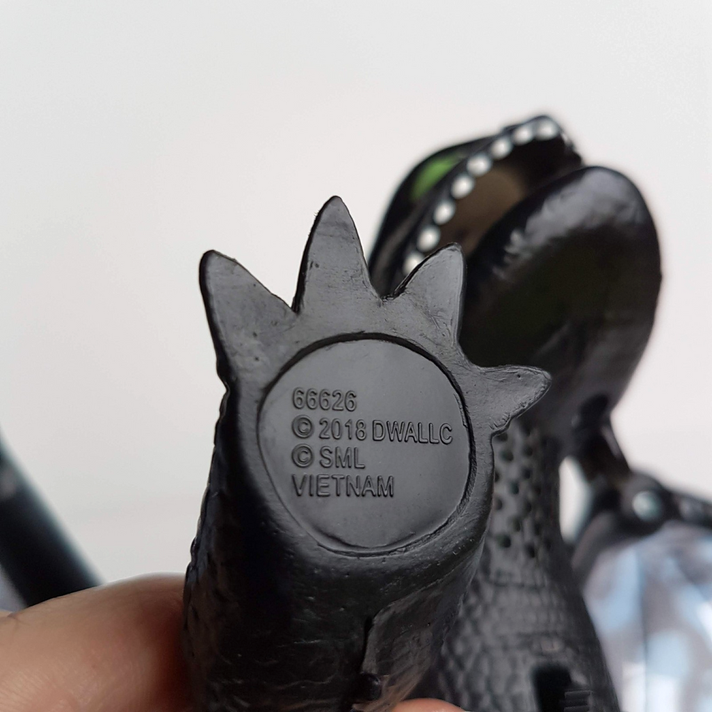 How To Train Your Dragon TOOTHLESS Light Sound Action Figure WORKS Dragon Toy16