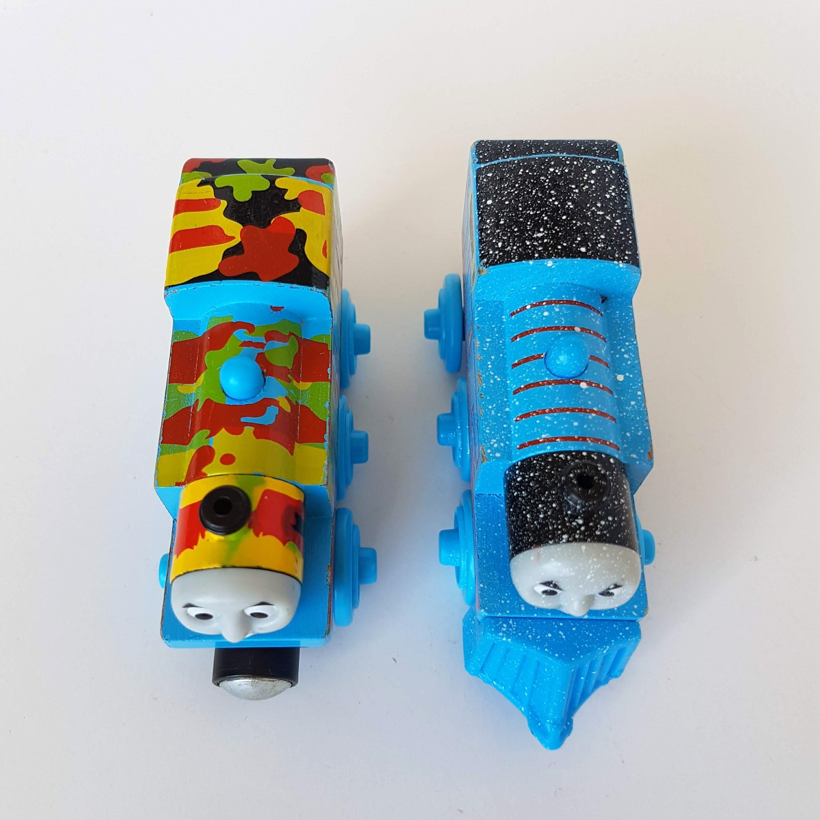 Thomas PAINT SPLATTERED & WINTER WONDERLAND Magnetic Wooden Railway Train Toys4