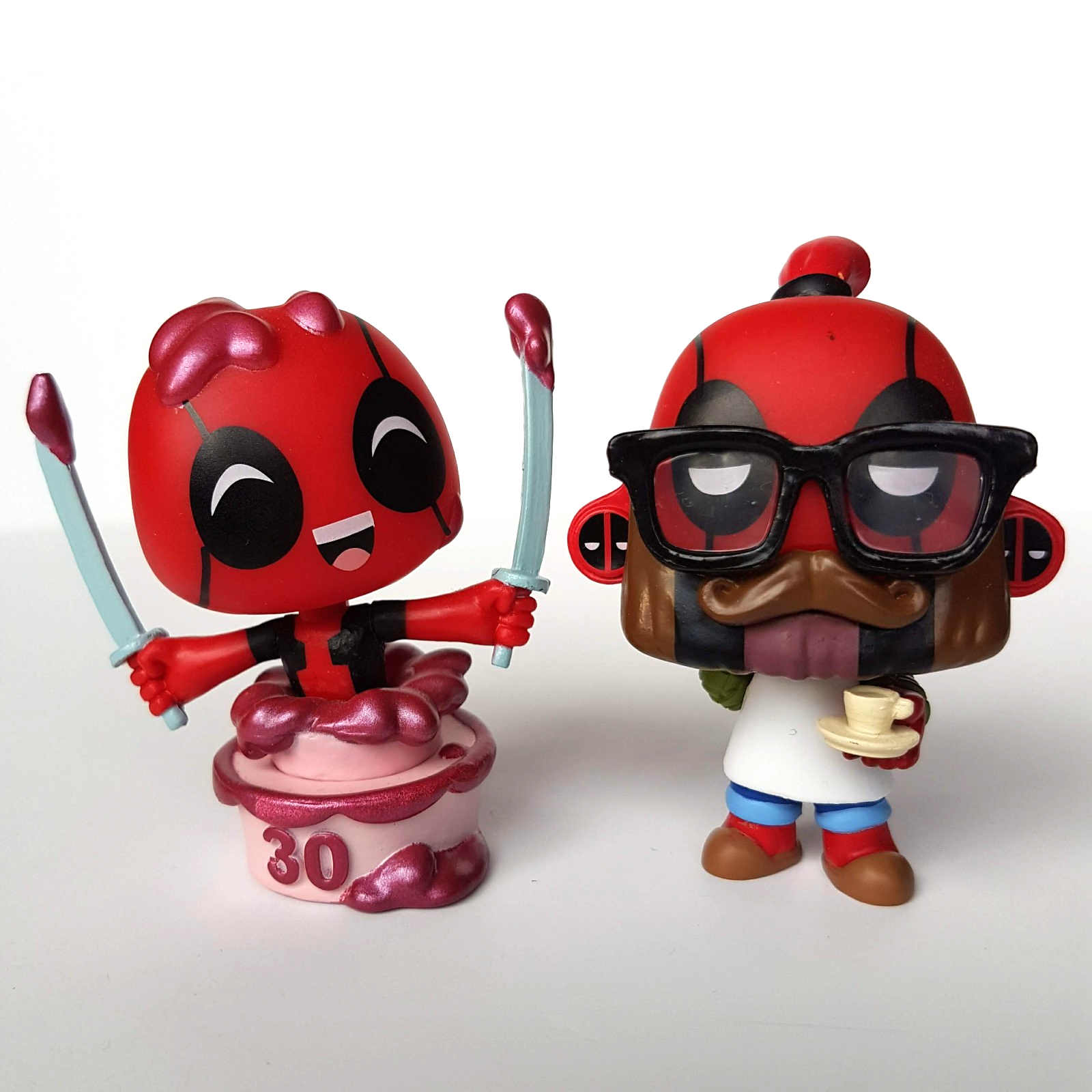 Funko Mystery Minis DEADPOOL 30th Anniversary + Coffee Barista Action Figure Toy0