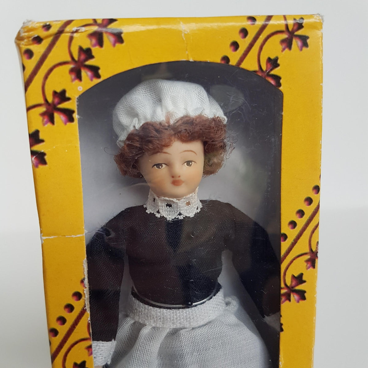 Del Prado Doll House VICTORIAN MAID Housekeeper Doll Black White Collectible1