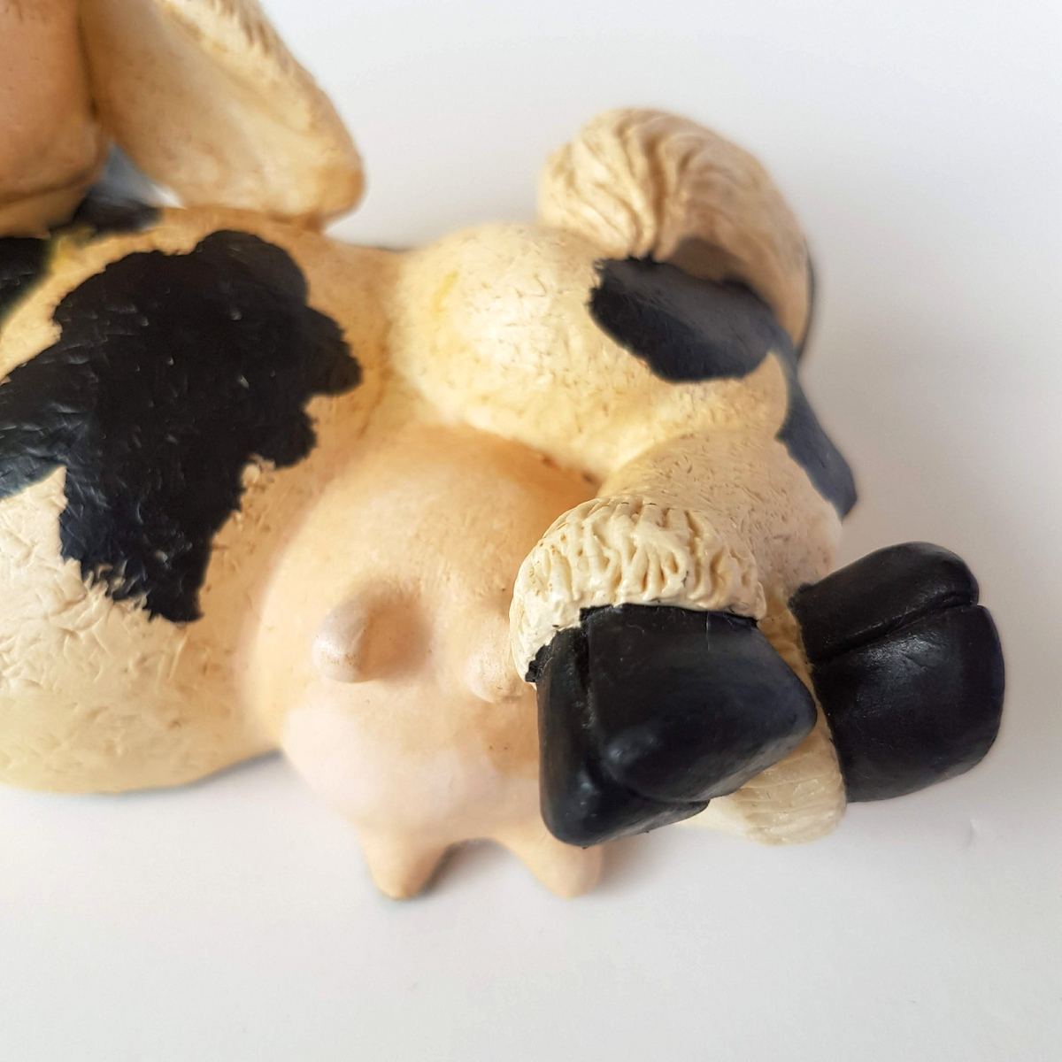 Vintage PETE APSIT COW Figure 1994 Statue Resin Holstein Collectible Black Beige3
