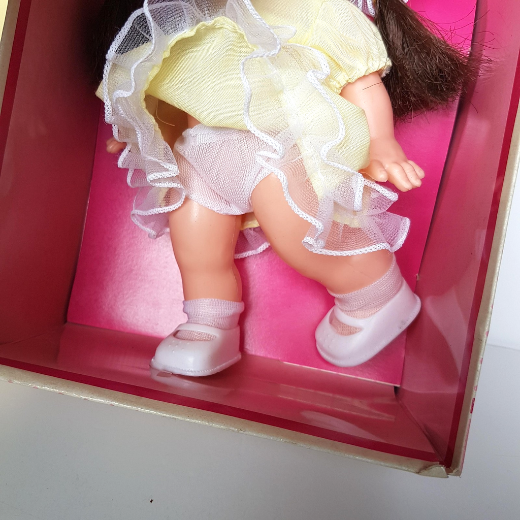 RARE Vintage 1983 UNEEDA LITTLE SOPHISTICATES DOLL BOX 21cm Brunette Collectible4