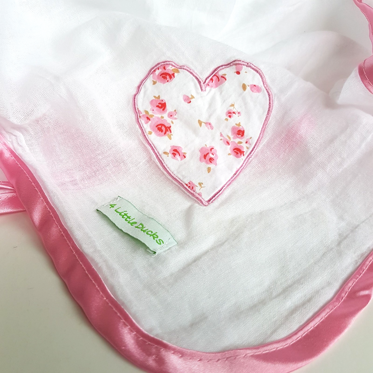 4 Little Ducks MUSLIN BABY BLANKET Swaddle 100% Cotton Satin Edge Heart White1
