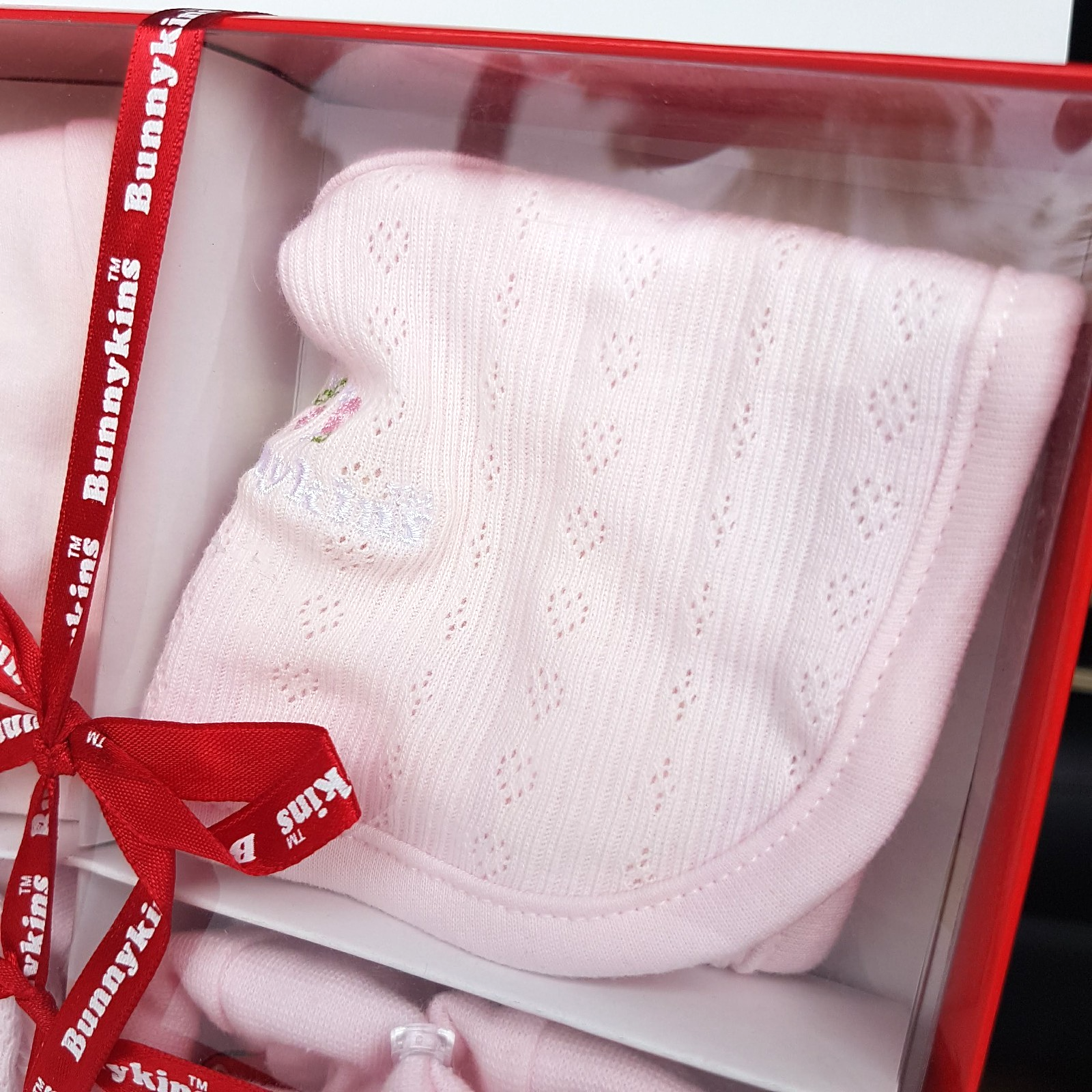 New BUNNYKINS Royal Doulton BABY SET Size 00 0 Pink Hat Bib Singlet Booties BOX3
