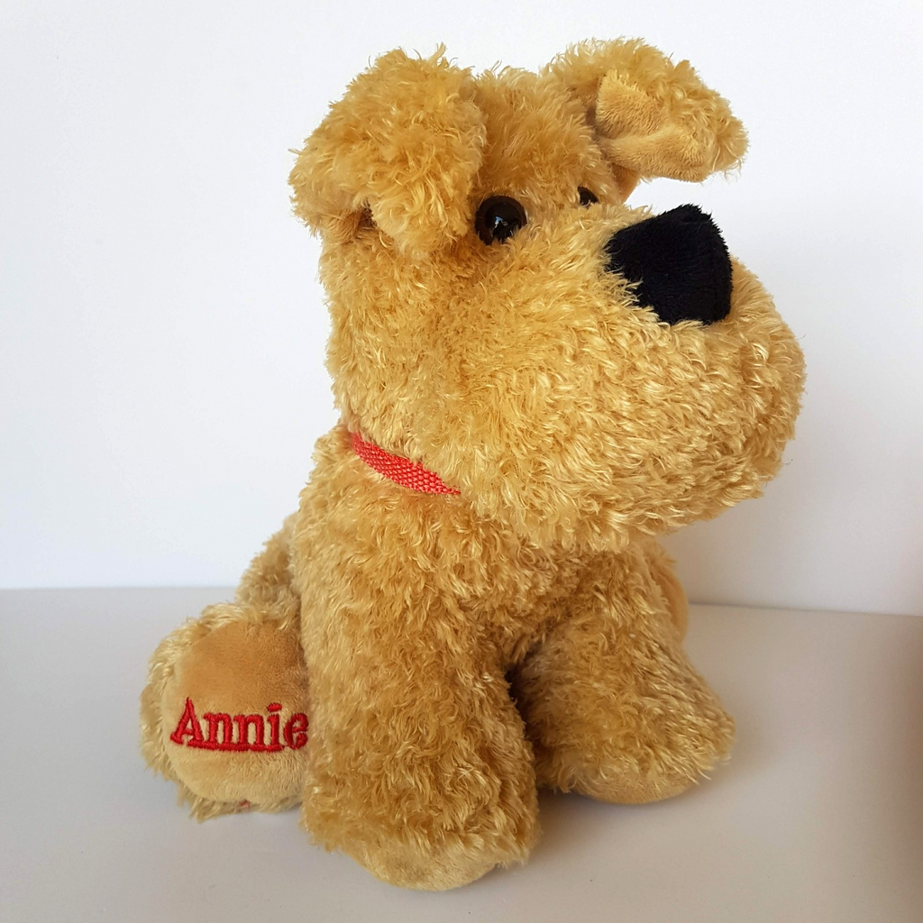 ANNIE MUSICAL SANDY Dog Plush Theatre Merchandise 2012 Soft Toy Stuffed Animal0