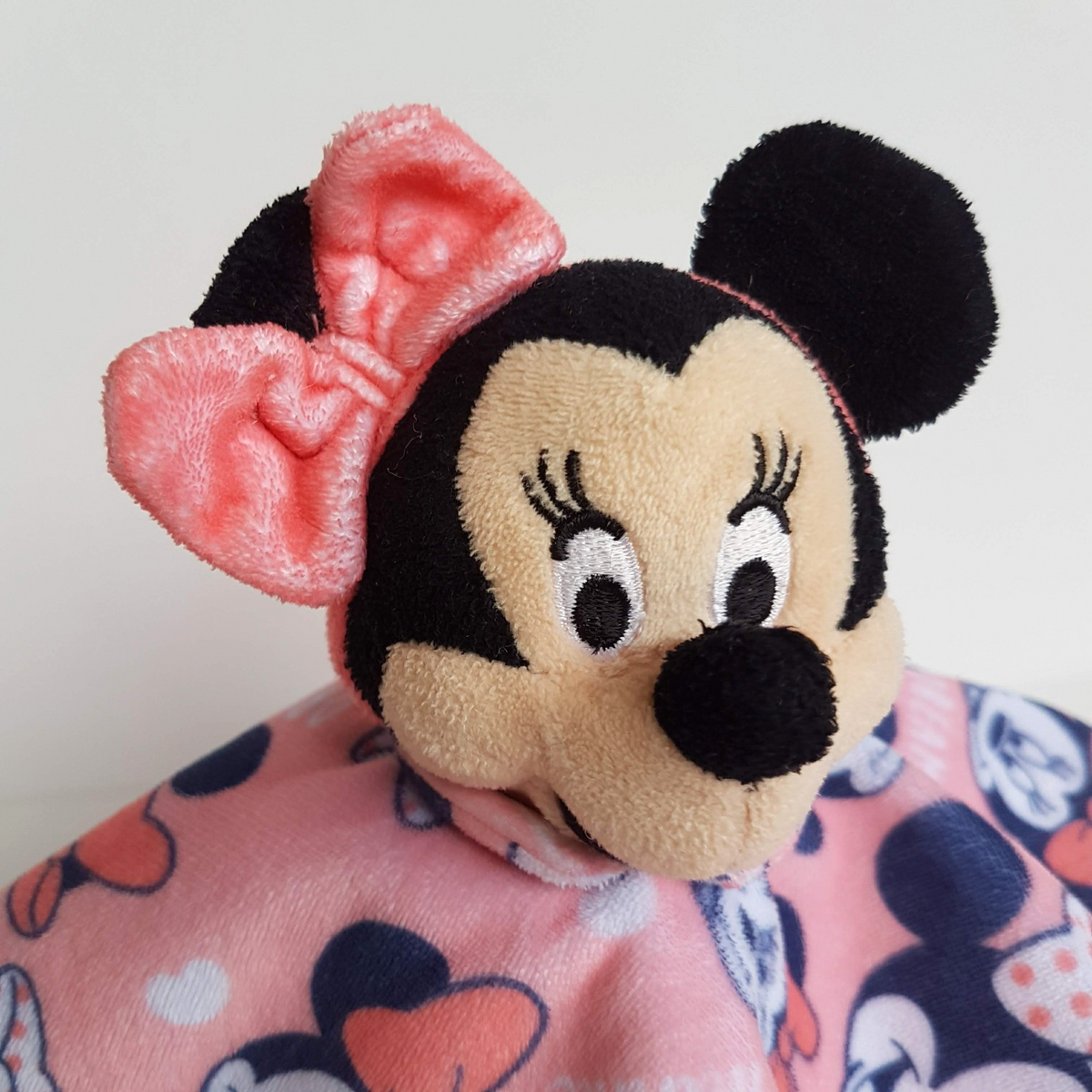 Disney MINNIE MOUSE Lovey Security Comforter Sleep Soother Baby Soft Toy1