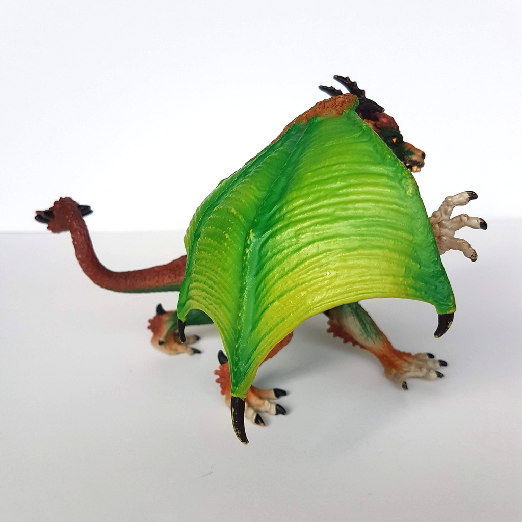 Schleich ELDRADOR POACHED DRAGON Griffin Fantasy Action Figure Moveable Wings5
