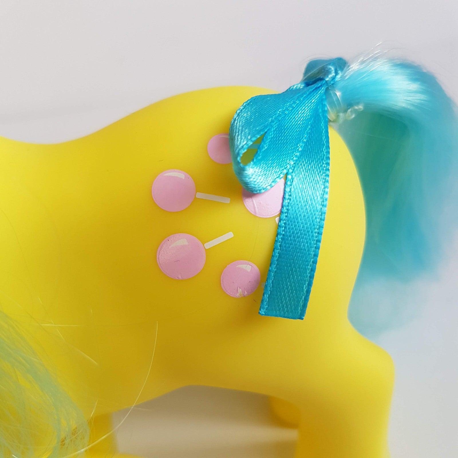 My Little Pony TOOTSIE 2019 35th Anniversary Hasbro Horse Figure Yellow Blue8