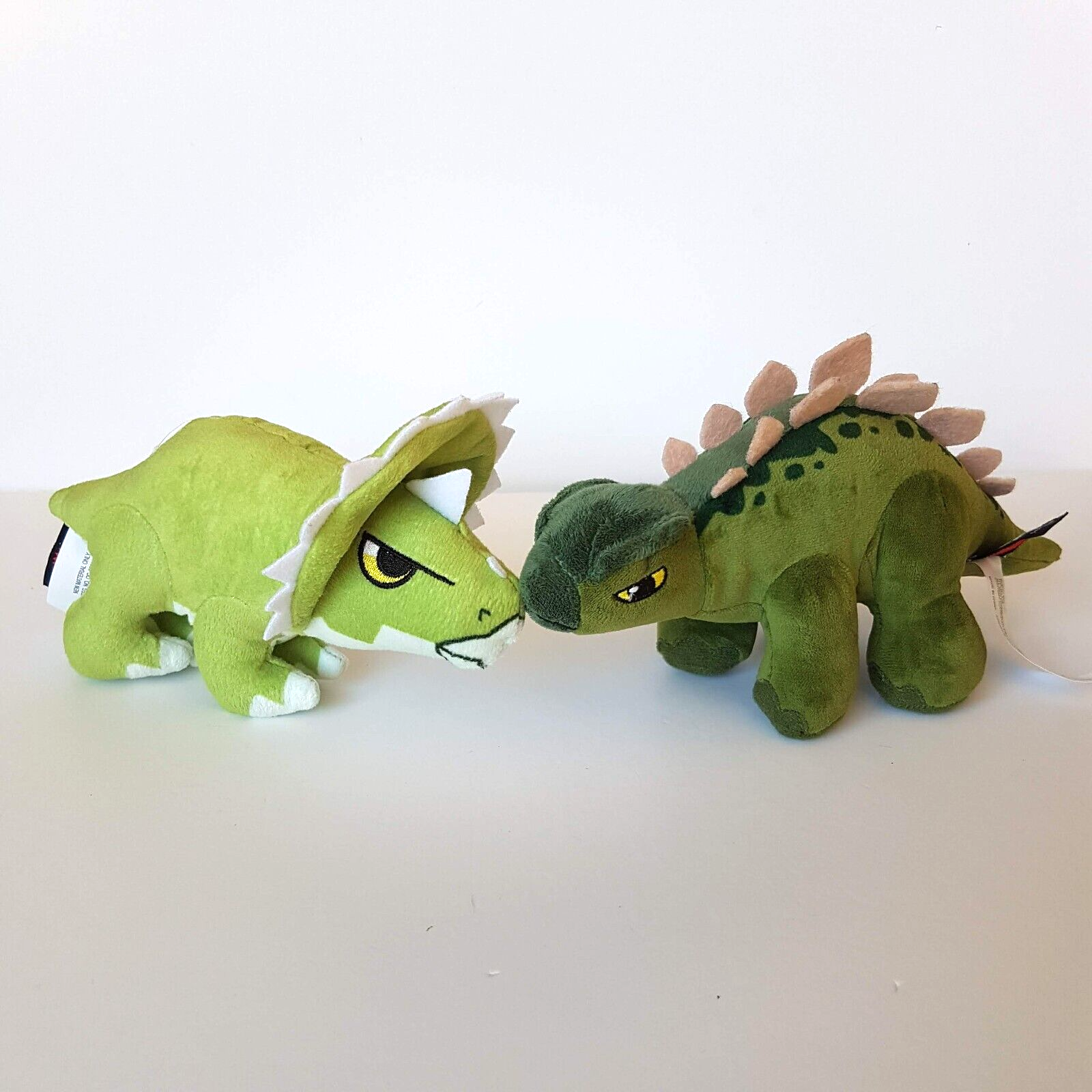 Mattel JURASSIC WORLD Dinosaur Plush Stegosaurus Triceratops SOUND Soft Toy0