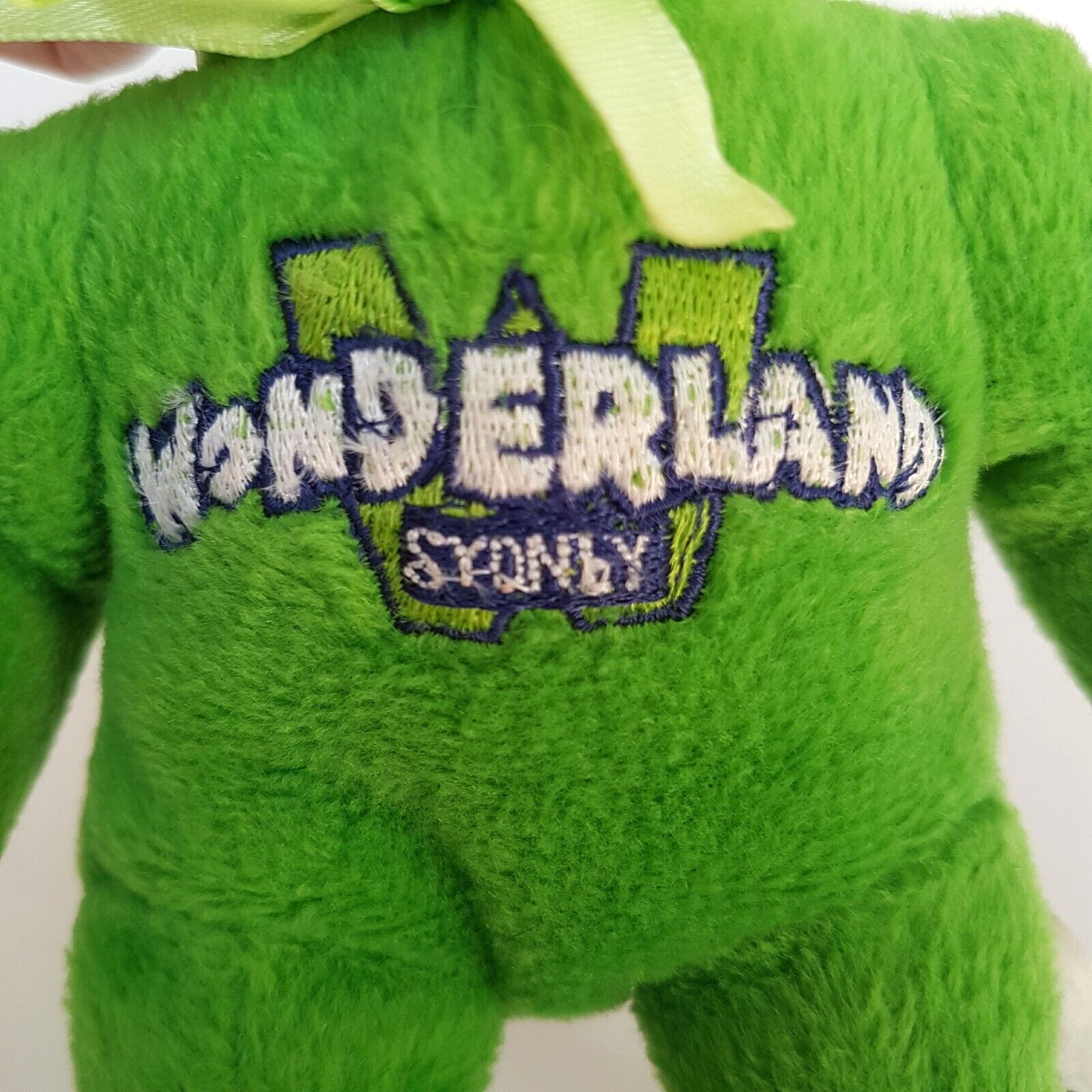 90s Wonderland Sydney Beanbag Green Bear Themepark Merchandise Collectible Plush6