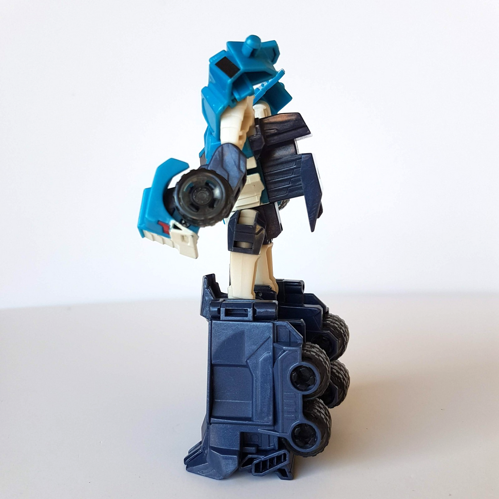 Transformers BLIZZARD STRIKE OPTIMUS PRIME Warrior Class Robot Blue Truck Toy4
