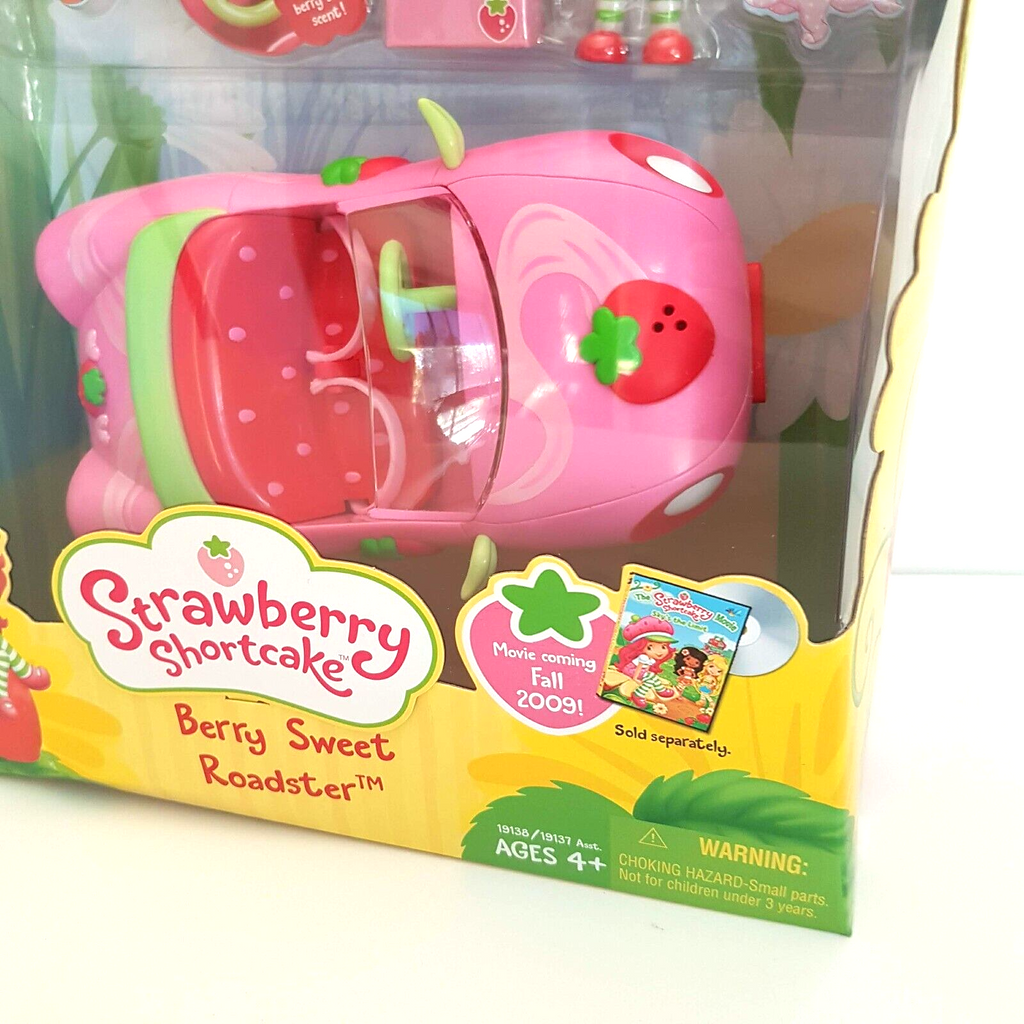 RARE NEVER OPENED 2009 Strawberry Shortcake BERRY SWEET ROADSTER Car Playset2