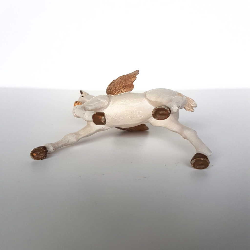 2011 PAPO BABY PEGASUS 9cm Magic Fantasy Horse Figure Figurine White Gold Toy #28