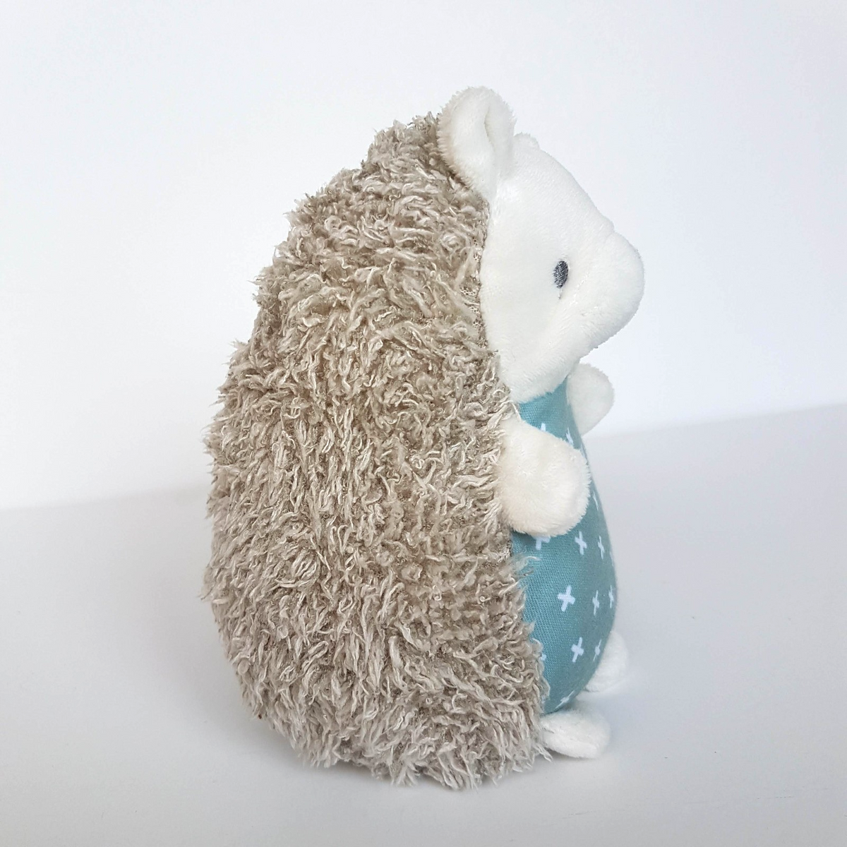 Ingenuity HEDGEHOG Plush Squeaker Lovey 17cm Comforter Soft Toy Stuffed Animal1