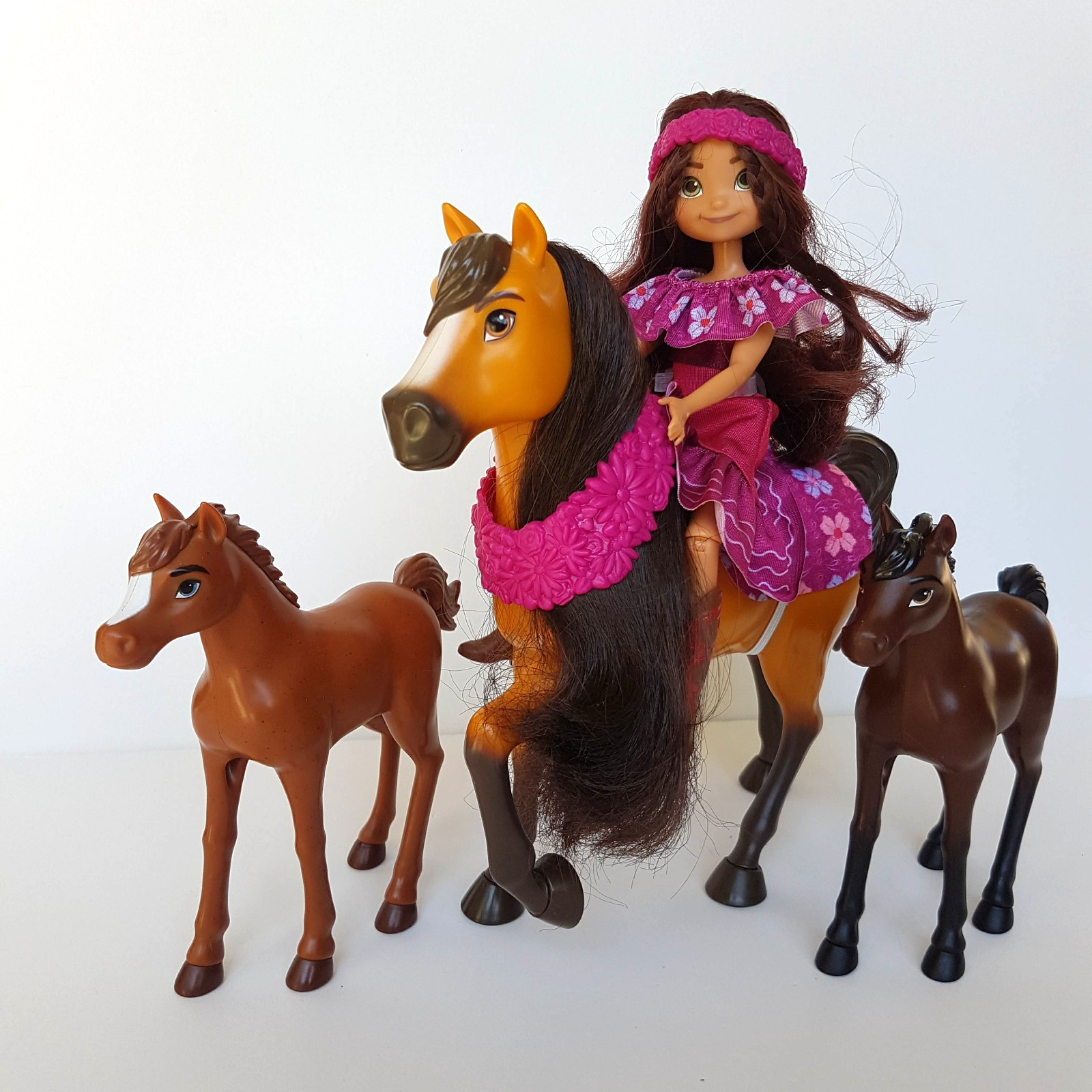 Spirit Untamed MIRADERO FESTIVAL Horse Figure Lucky Pony Doll Playset Foal1