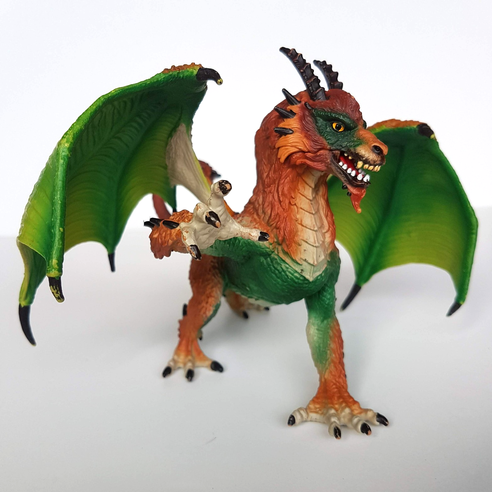 Schleich ELDRADOR POACHED DRAGON Griffin Fantasy Action Figure Moveable Wings0