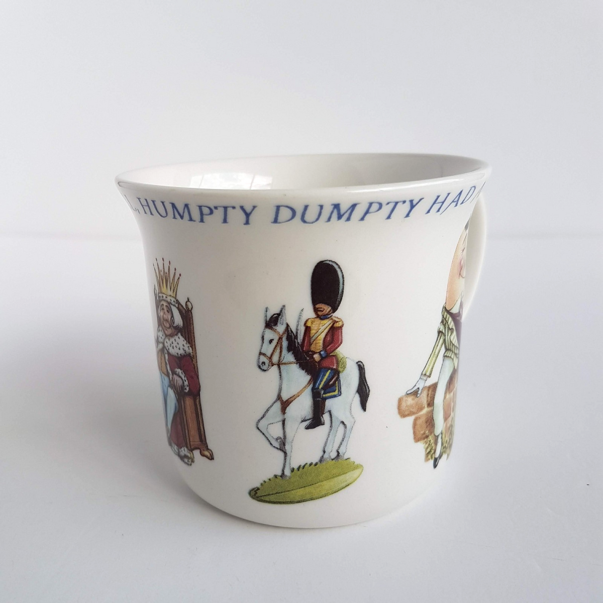 Queen's HUMPTY DUMPTY Mug Nursery Rhyme Cup Illustrated Collectible Egg King Cup1