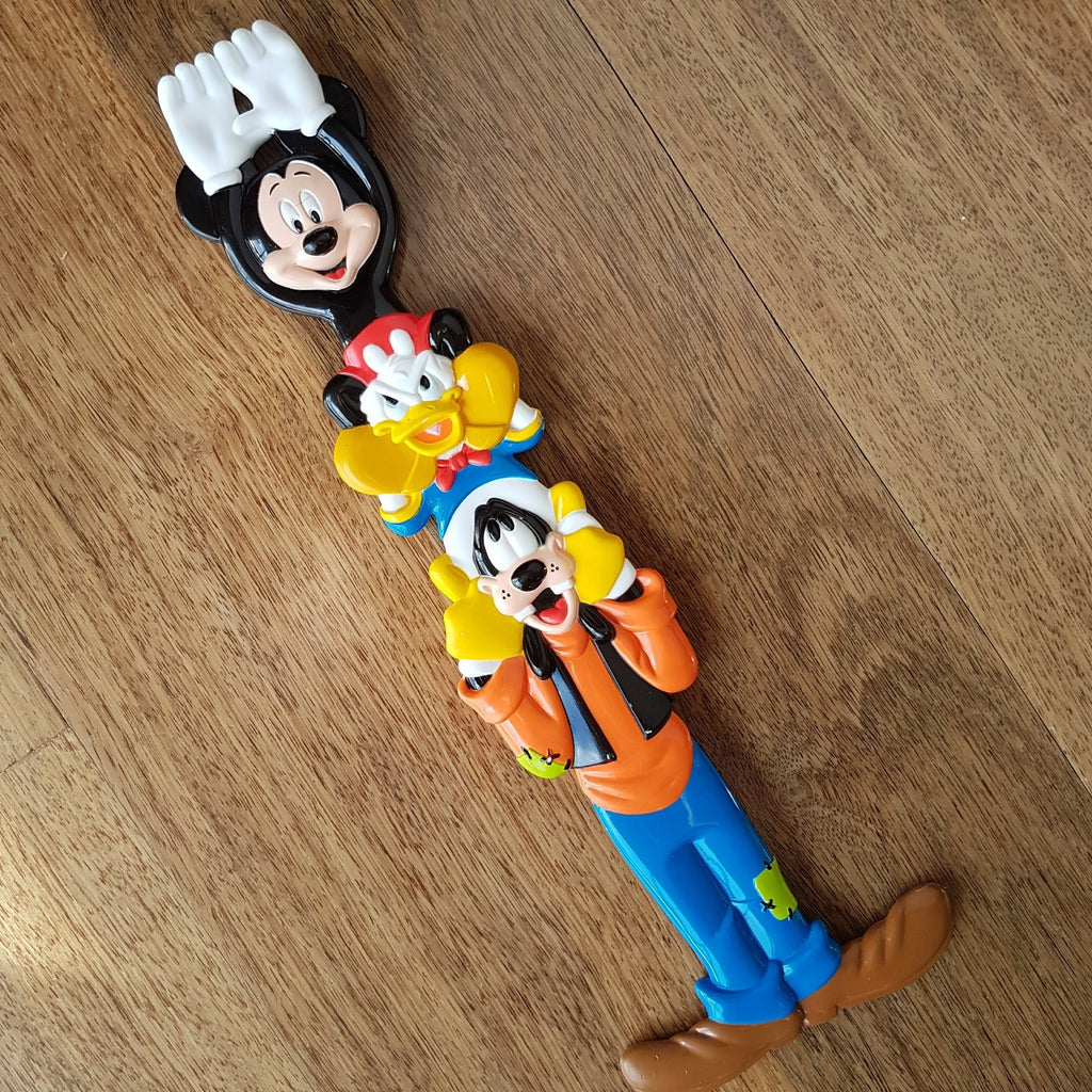 Disneyland Resort BACK SCRATCHER Disney Merch Souvenir 38cm Mickey Donald Goofy0