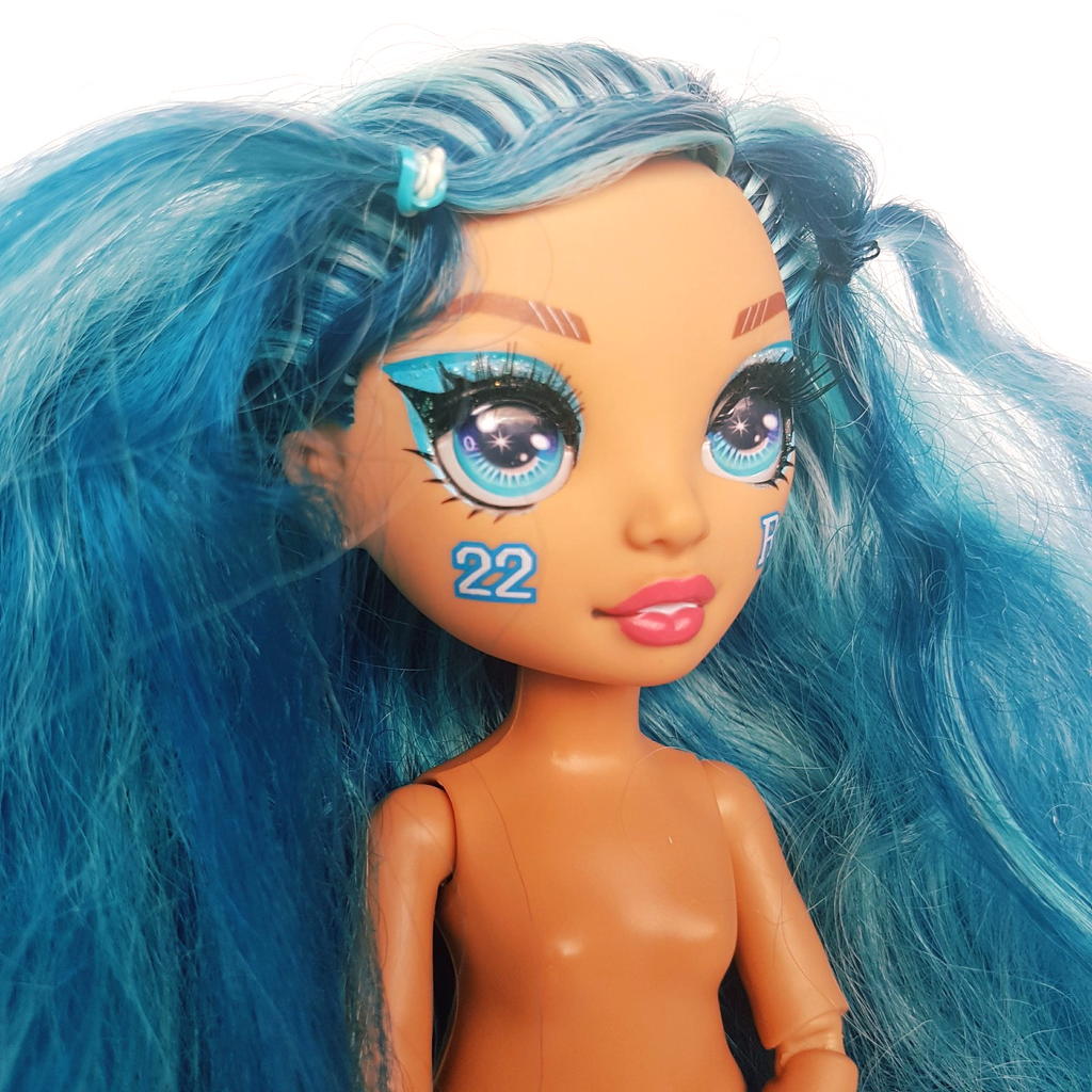 Rainbow High CHEERLEADER SKYLAR Bradshaw Fashion Doll Blue Cheer Blue Doll Toy4