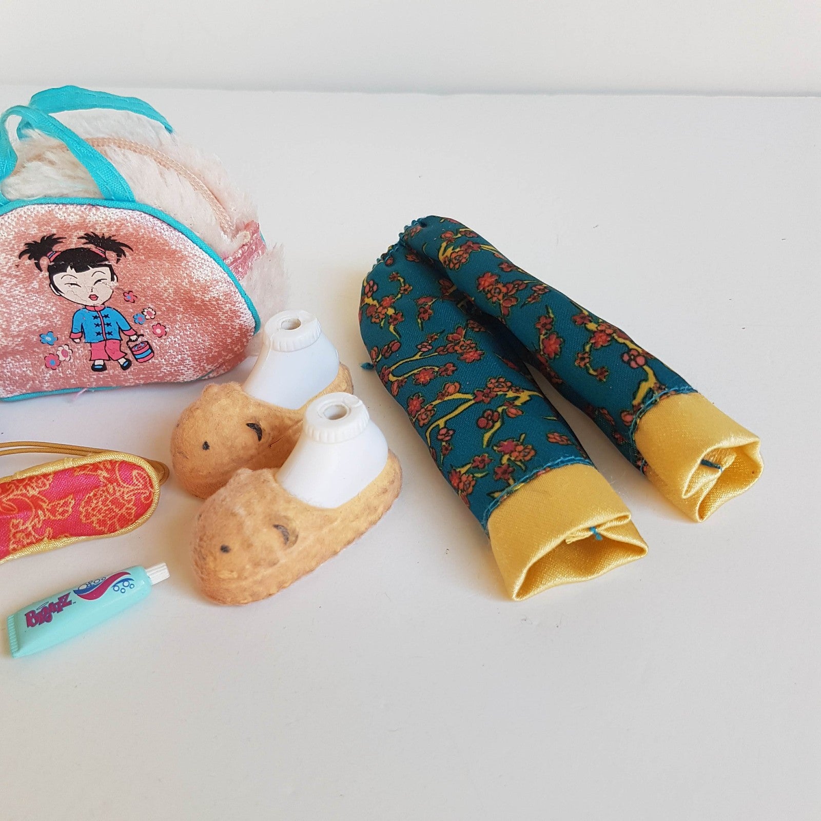Bratz 2003 SLUMBER PARTY JADE Accessories Replacements Fashion Clothes3