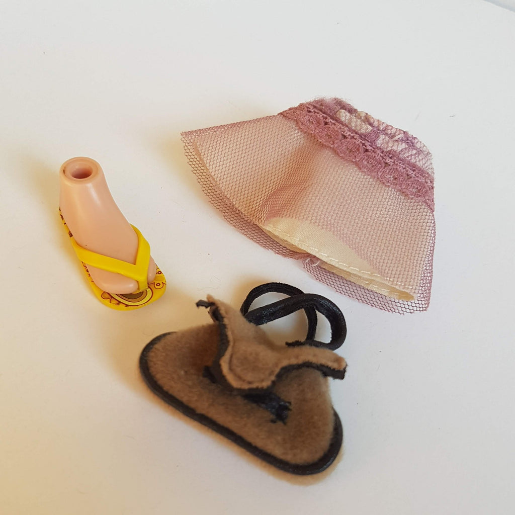 Bratz Doll FEELING PRETTY CLOE Replacement Shirt Bag Shoe Fashion Doll Parts2
