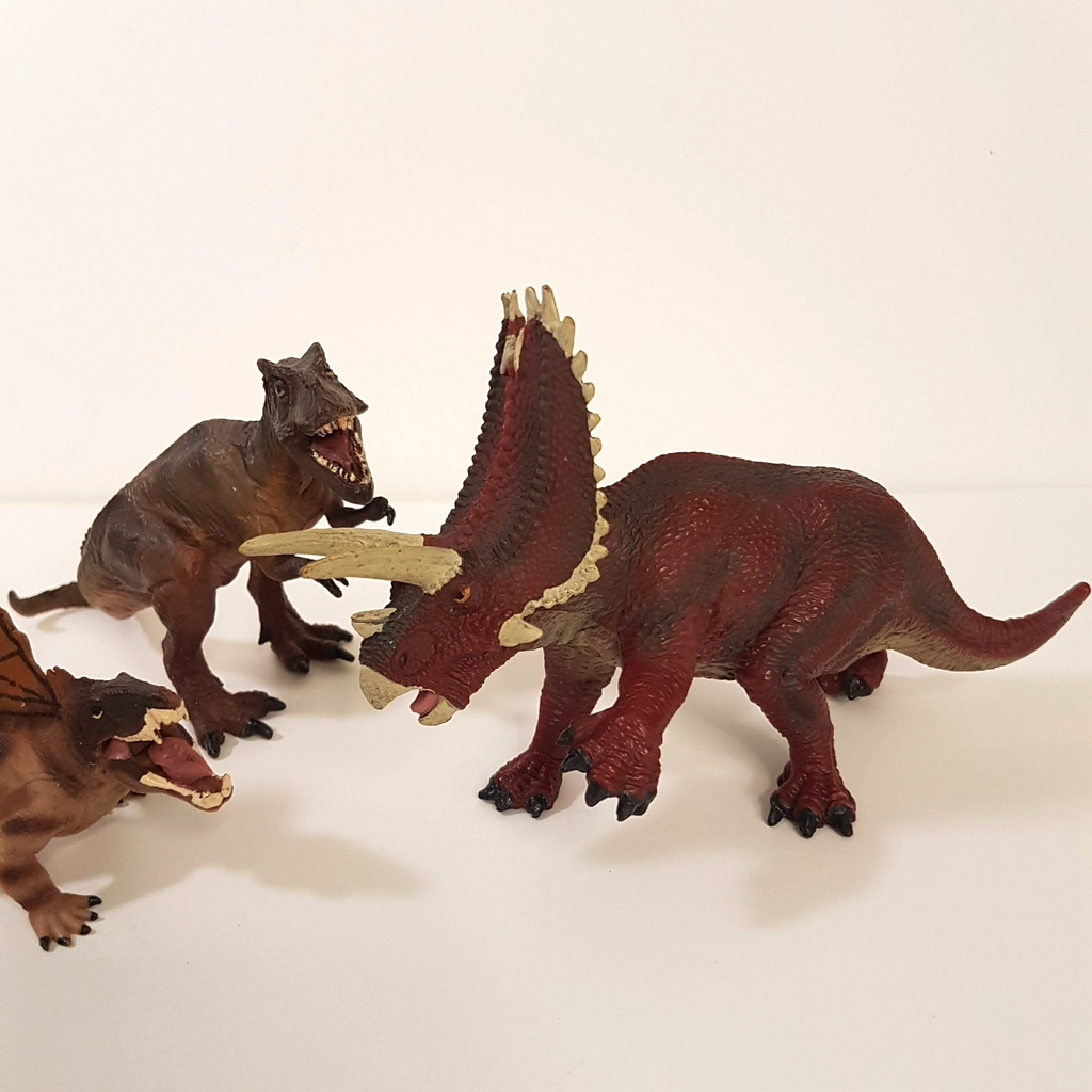 Generic Brand VINYL DINOSAUR LOT Triceratops Stegosuarus Action Figure Toy2