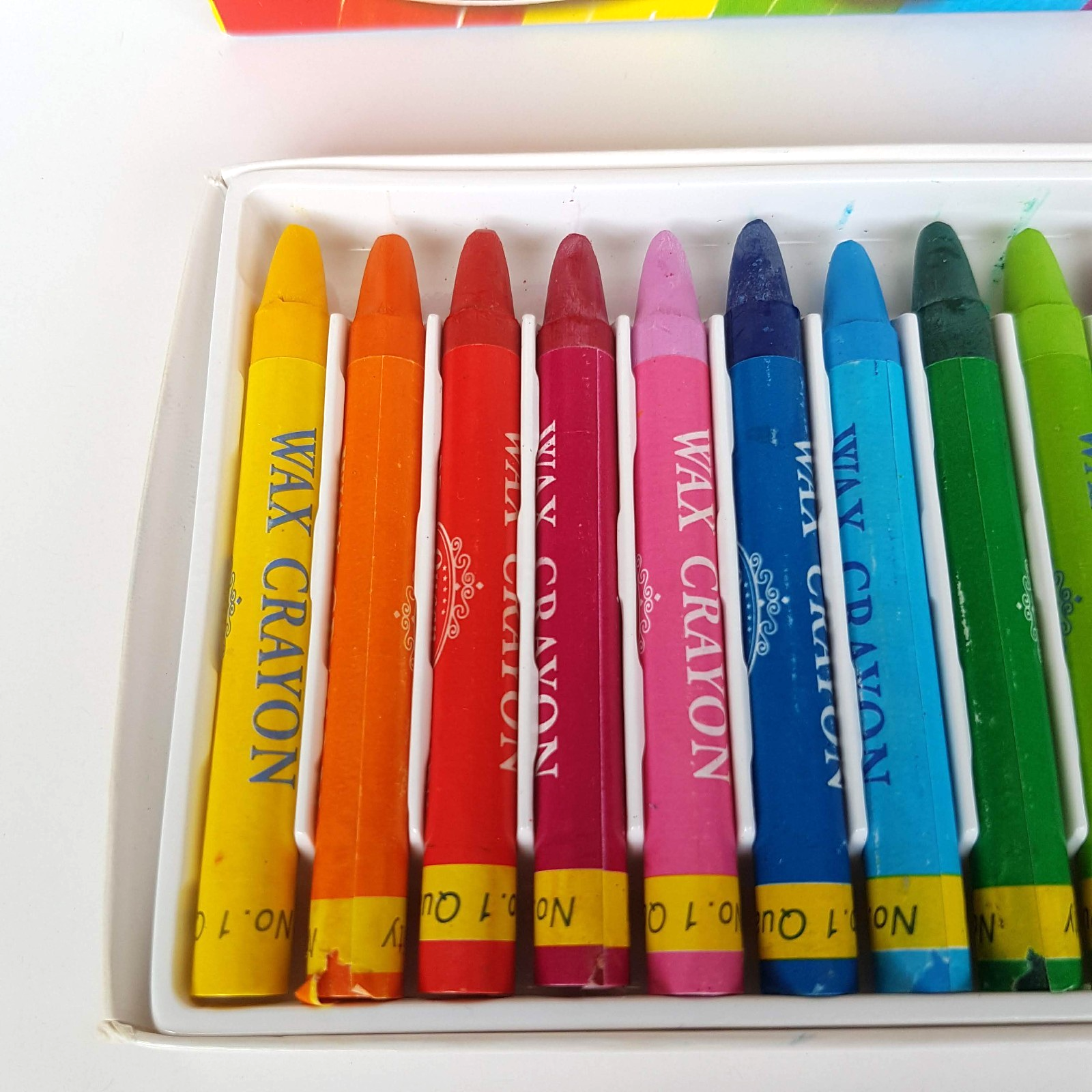 Angry Birds QUEEN CRAYON SET Collectible Merchandise Art Craft Supplies Coloring5