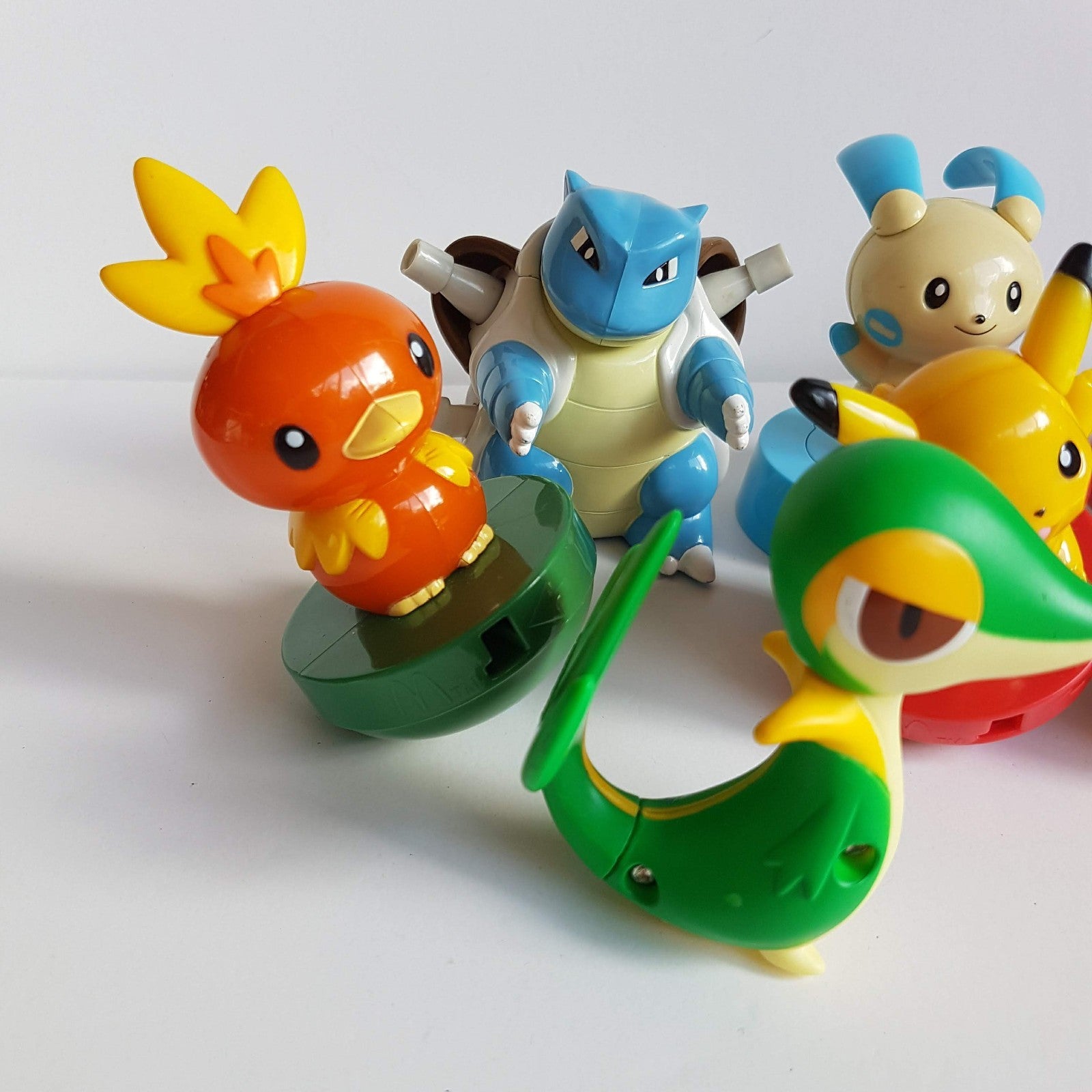 Pokemon McDonalds Happy Meal Toy LOT Charizard Snivy Minim Torchic Action Figure1