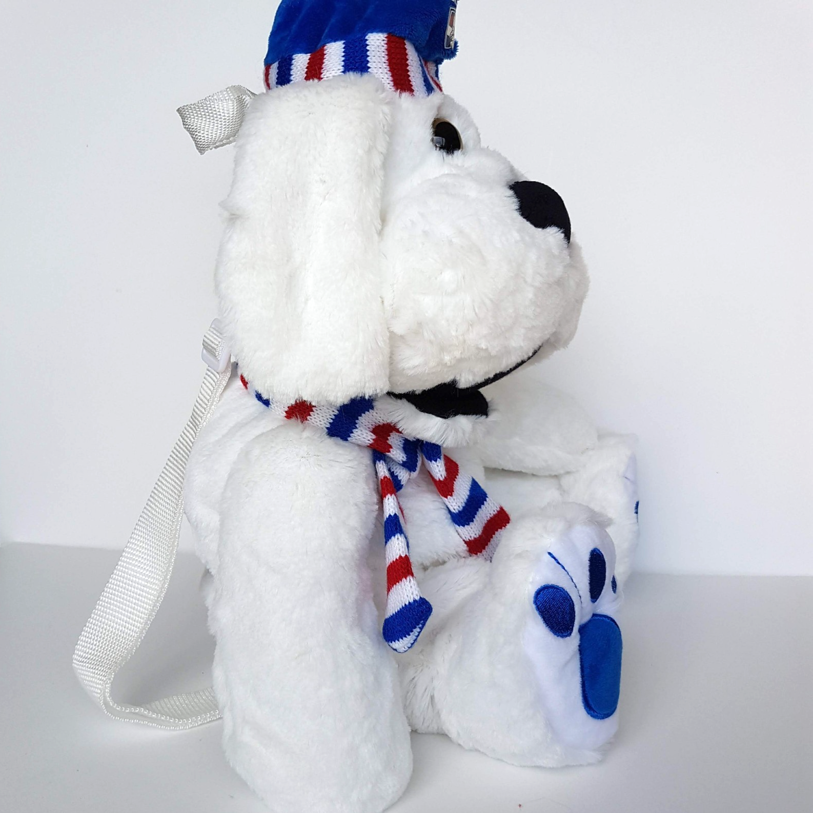 AFL WESTERN BULLDOGS Football Backpack Plush Dog Kids Bag Footy Merchandise Toy11