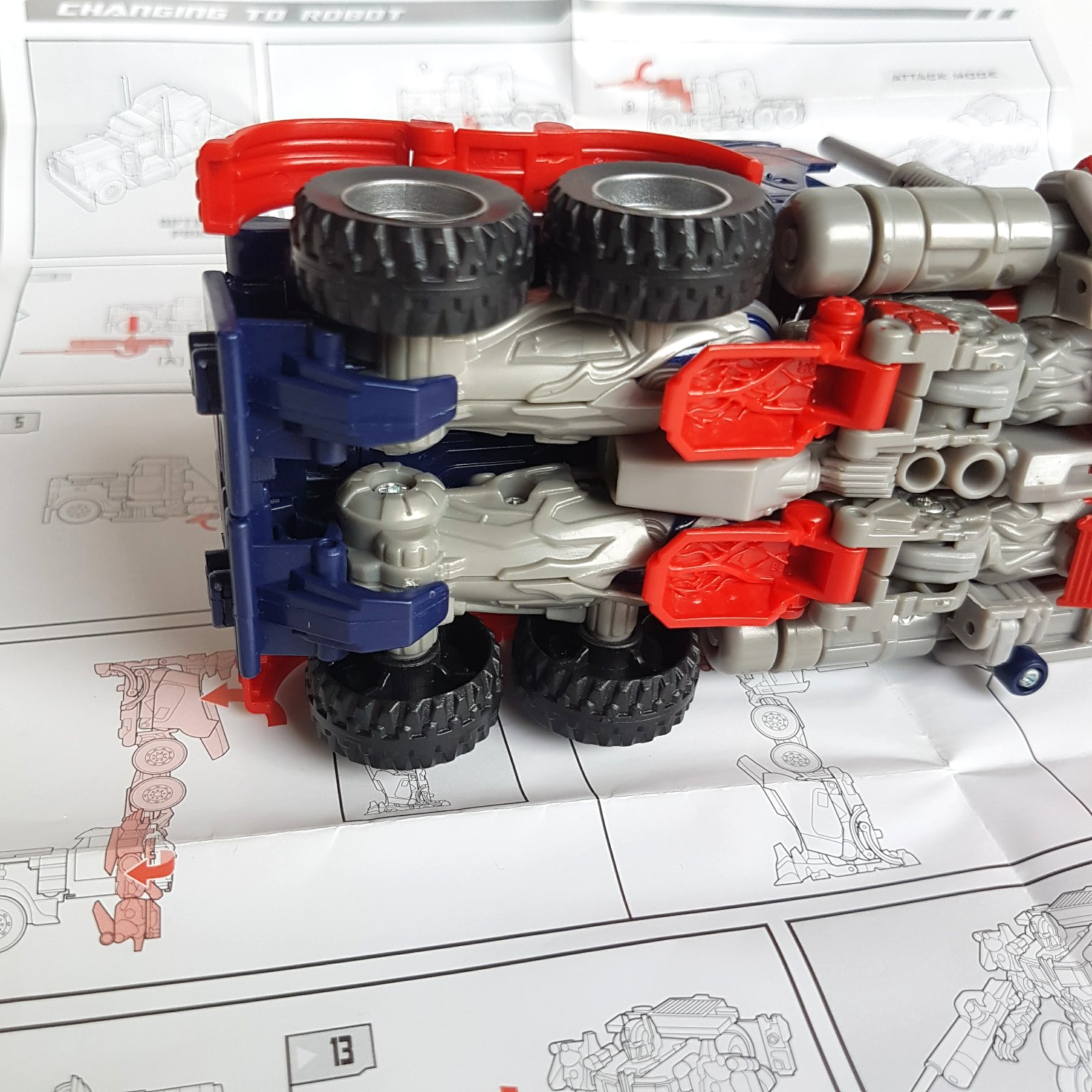 Transformers OPTIMUS PRIME Truck 2007 18cm Autobot Robot Action Figure Toy EUC10