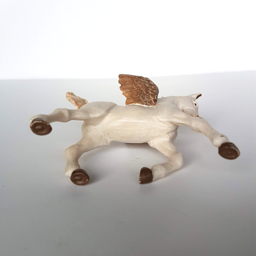 2011 PAPO 9cm BABY PEGASUS Magic Fantasy Horse Figure Figurine White Gold Toy #16