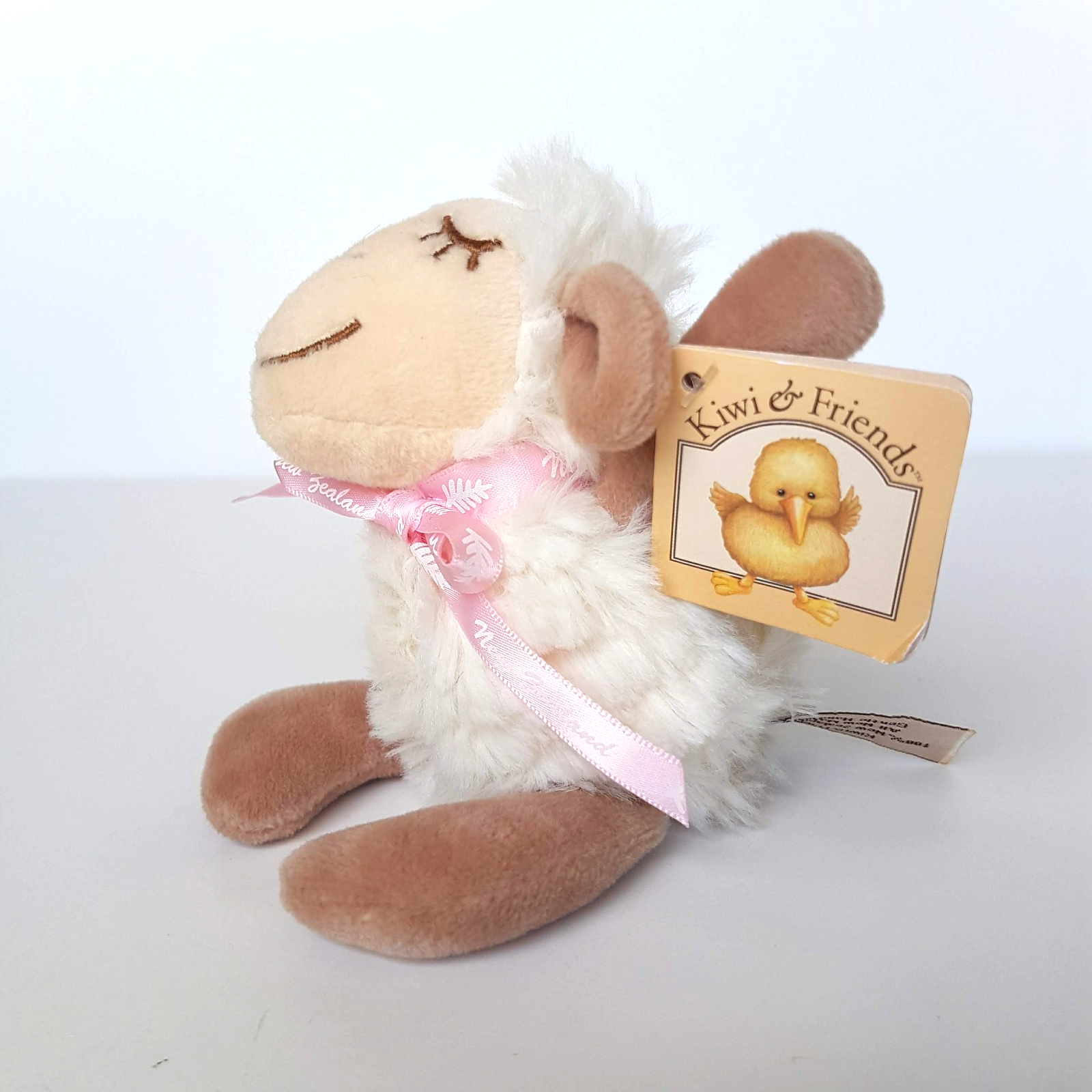 Kiwi & Friends WHITE LAMB SHEEP 16cm Plush Stuffed Animal Soft Toy New Zealand2
