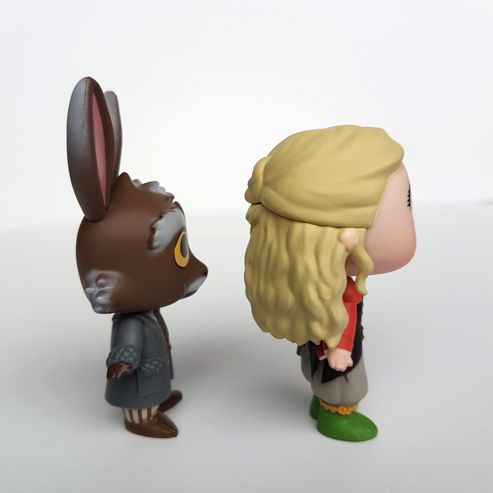 Funko Mystery ALICE & MARCH HARE Minis 2016 Action Figure Alice In Wonderland5