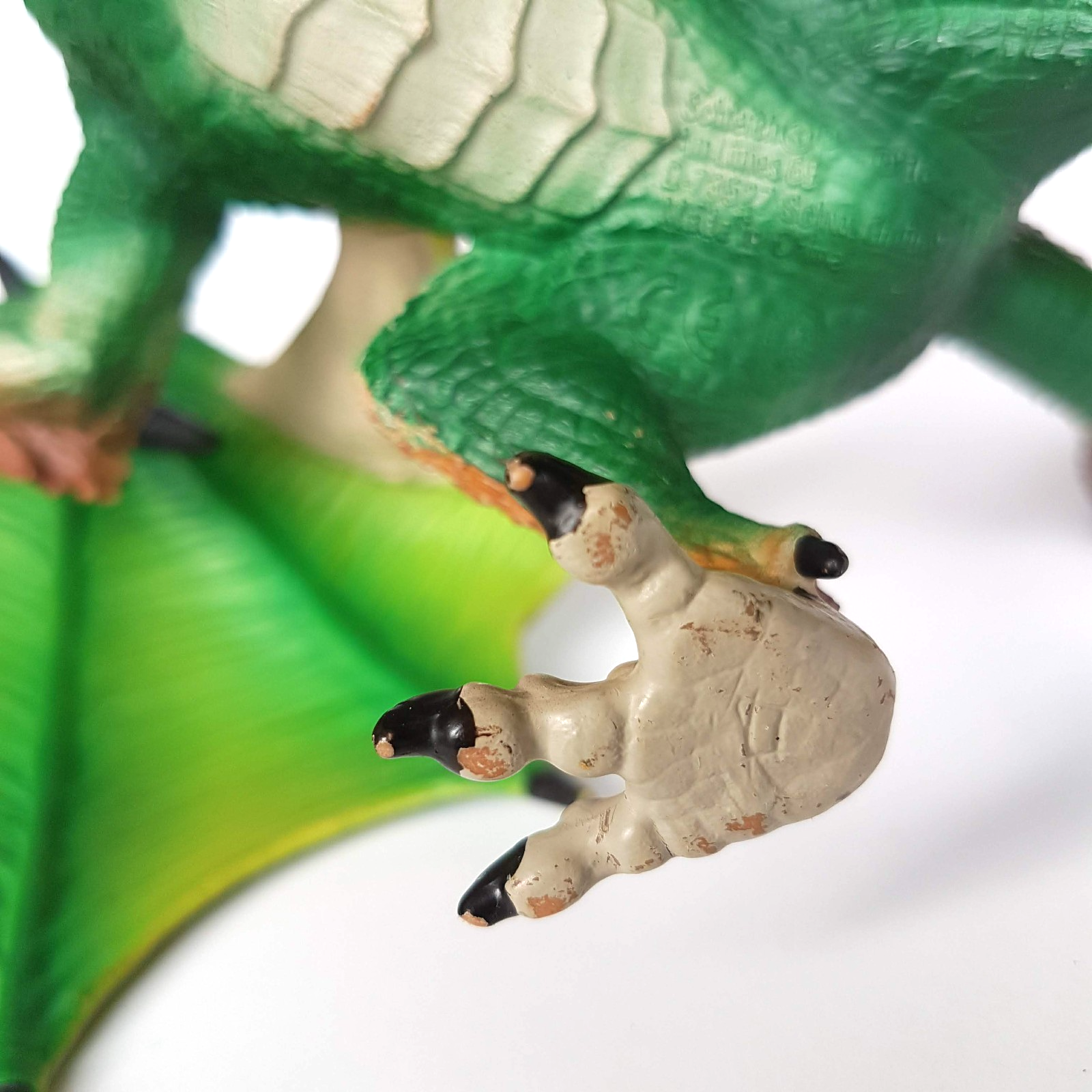 Schleich ELDRADOR POACHED DRAGON Griffin Fantasy Action Figure Moveable Wings17