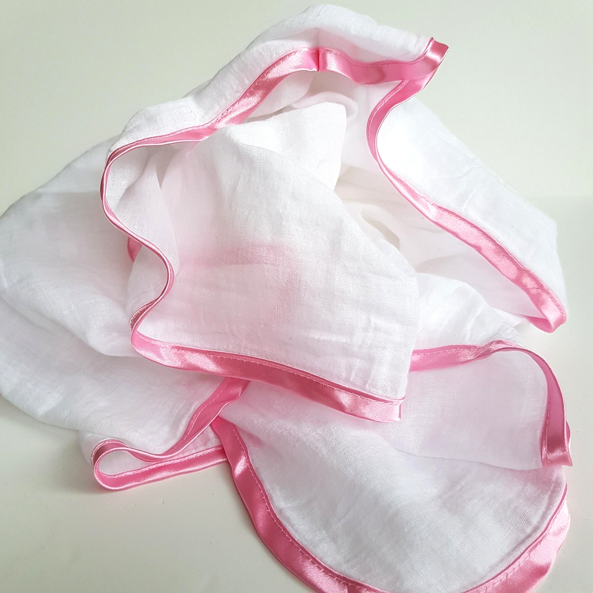 4 Little Ducks MUSLIN BABY BLANKET Swaddle 100% Cotton Satin Edge Heart White6