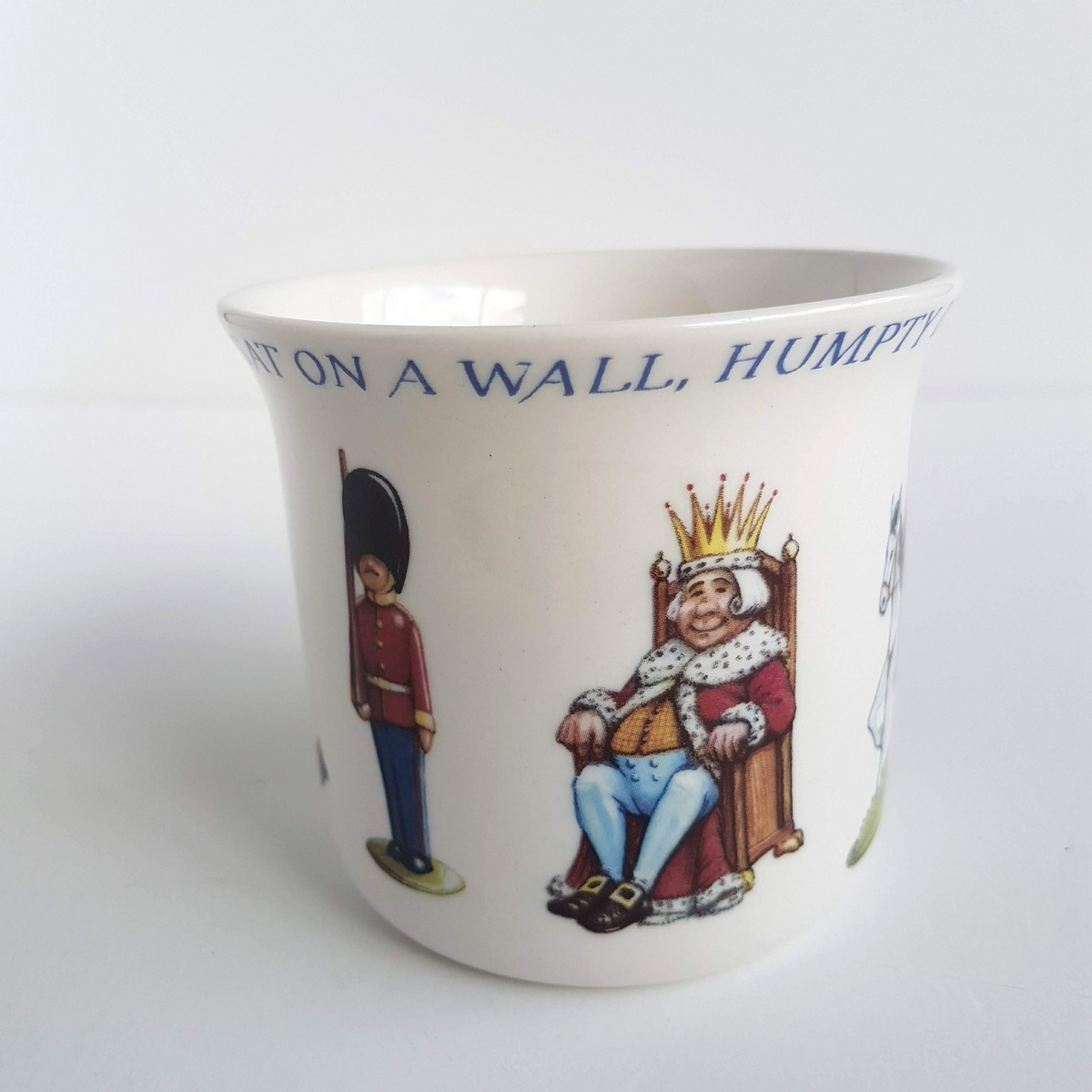 Queen's HUMPTY DUMPTY Mug Nursery Rhyme Cup Illustrated Collectible Egg King Cup2