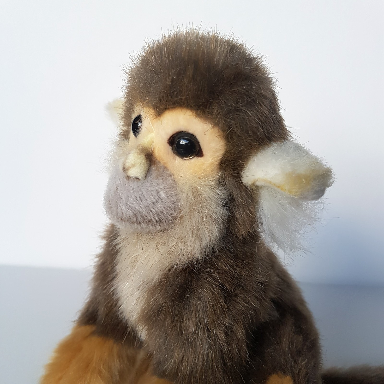 Hansa SQUIRREL MONKEY Plush Stuffed Animal Soft Toy 19cm tall Jungle Toys Cute1