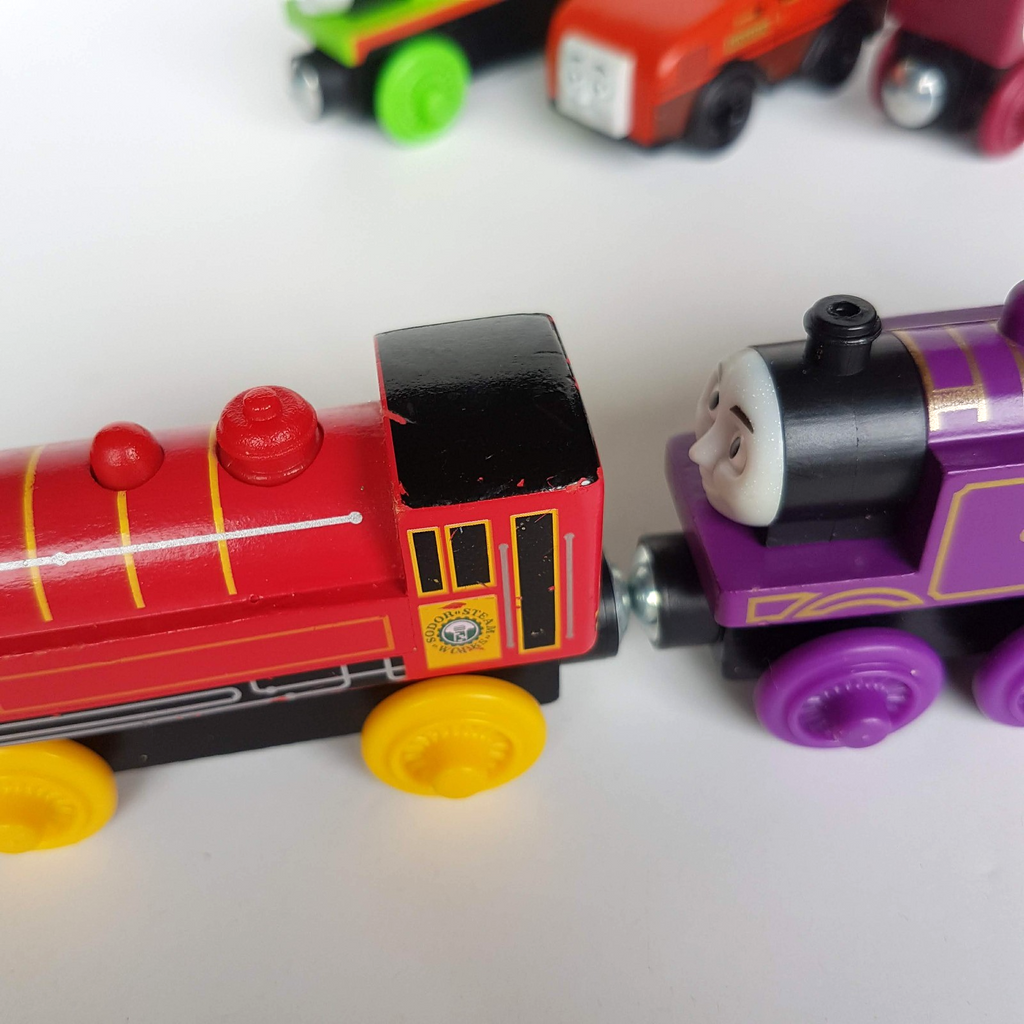Thomas Wooden PERCY VICTOR RYAN WINSTON CAITLIN'S TENDER Train Magnet Loco Toy2