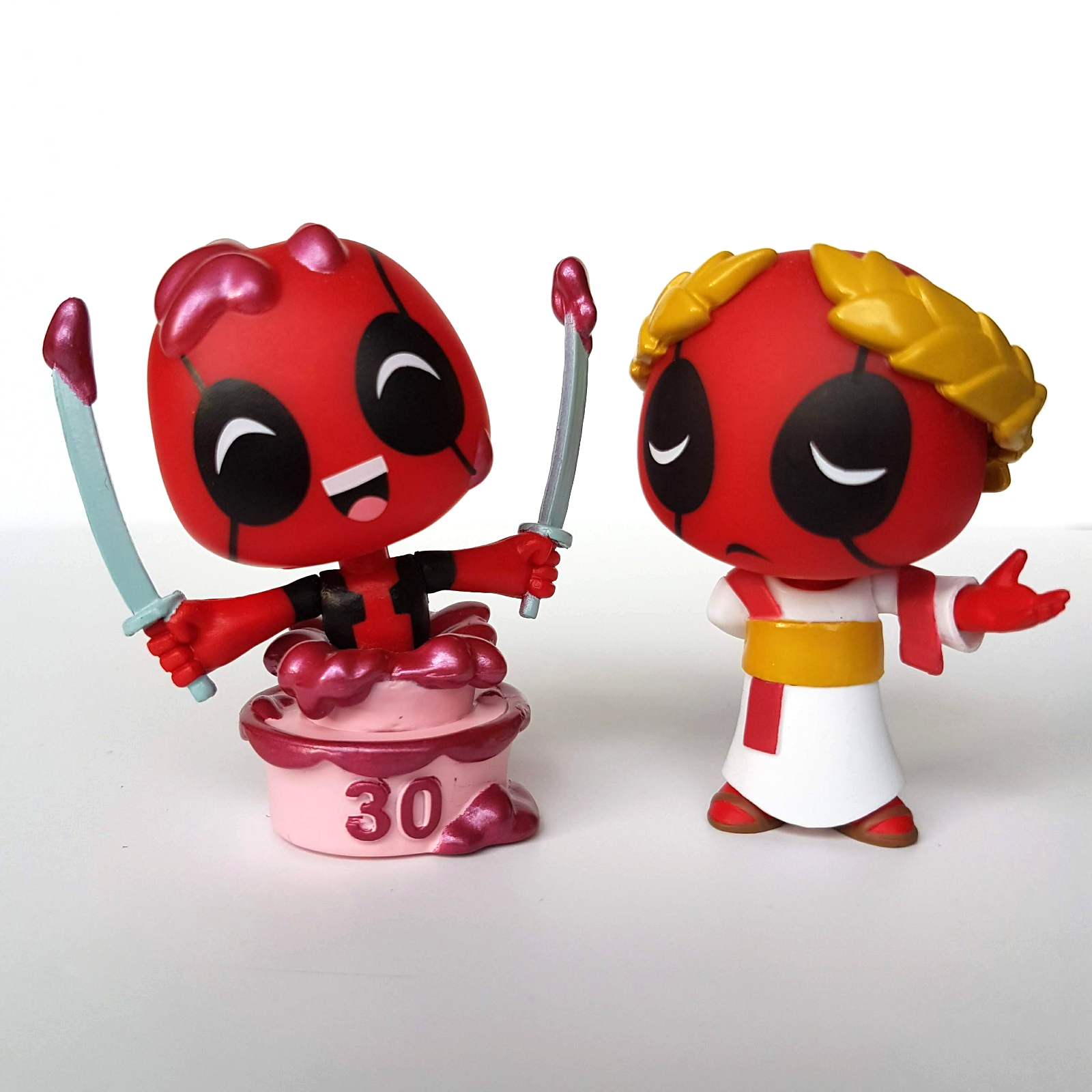 Funko Mystery Minis DEADPOOL 30th Anniversary + Roman Senator Action Figures Toy0