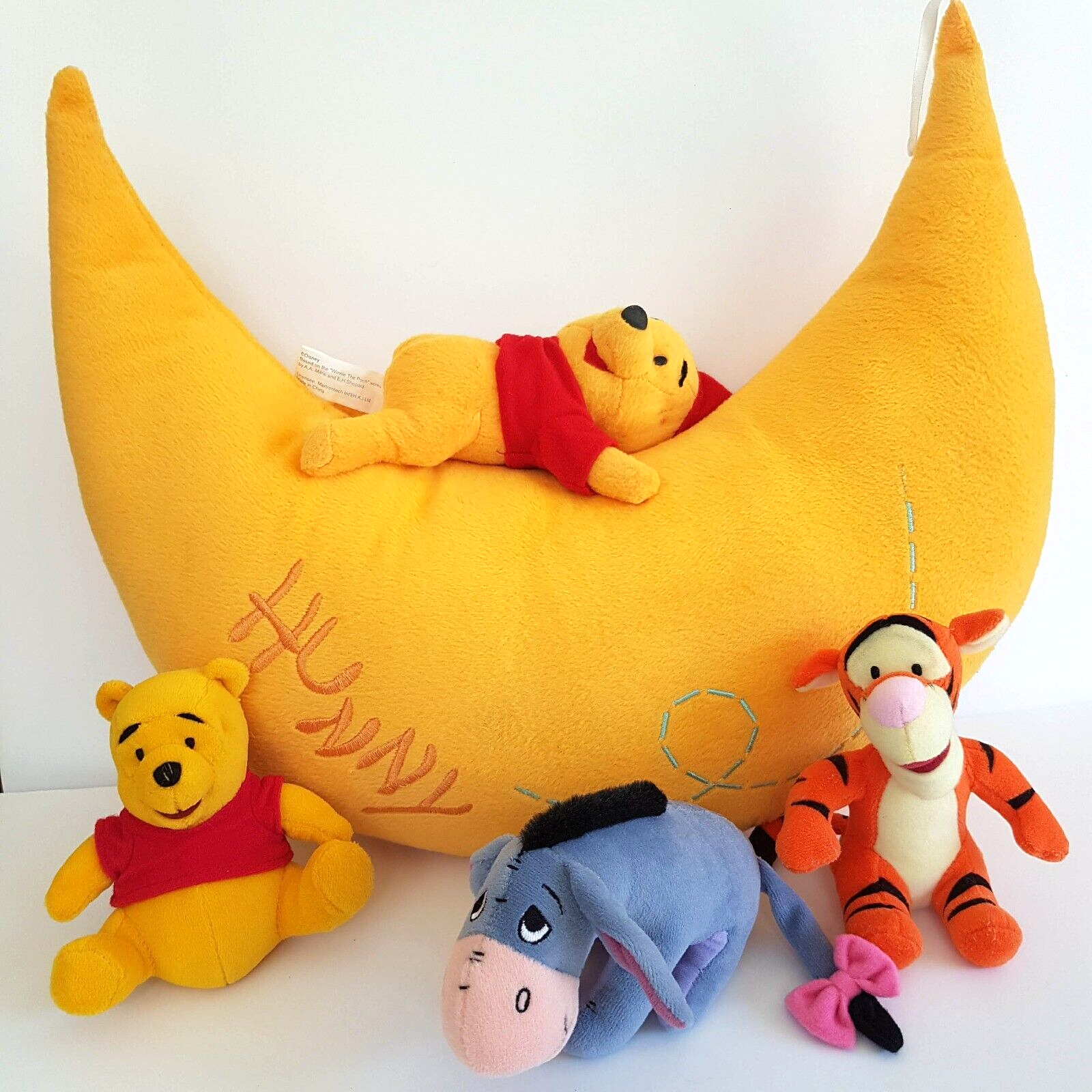 Disney Baby WINNIE THE POOH Moon Plush Tigger Eeyore Soft Toy Stuffed Animals0