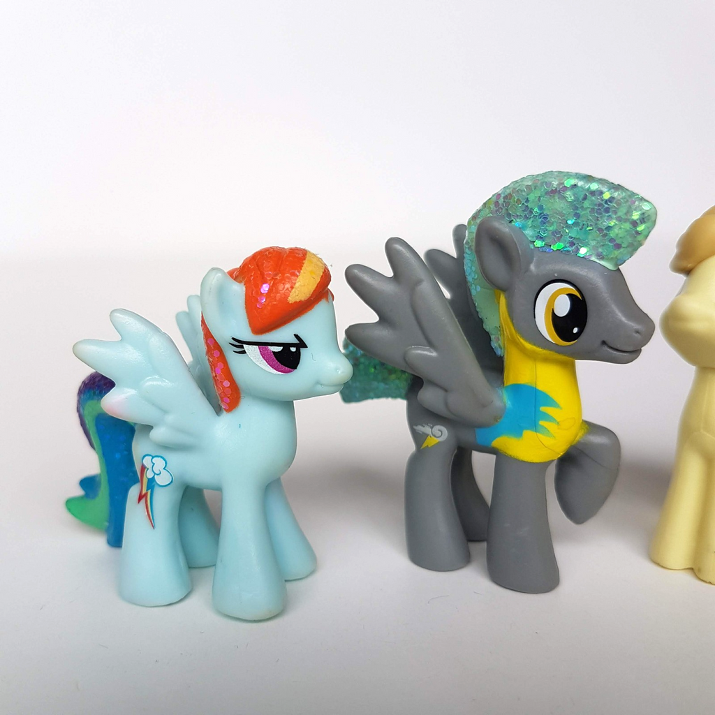 My Little Pony BLIND BAG Glitter Thunderlane Wave 22 Rainbow Dash Golden Glitter1