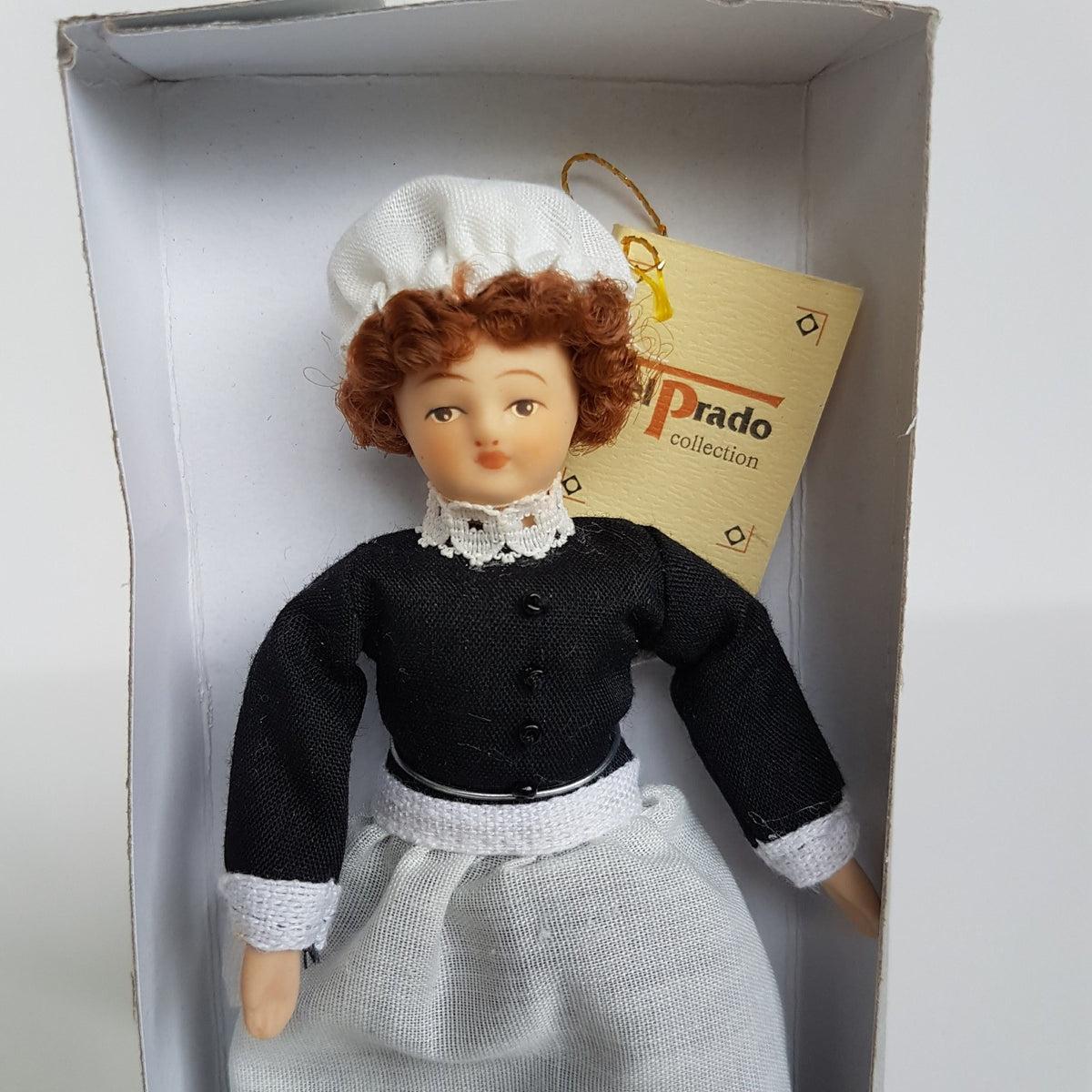 Del Prado Doll House VICTORIAN MAID Housekeeper Doll Black White Collectible12