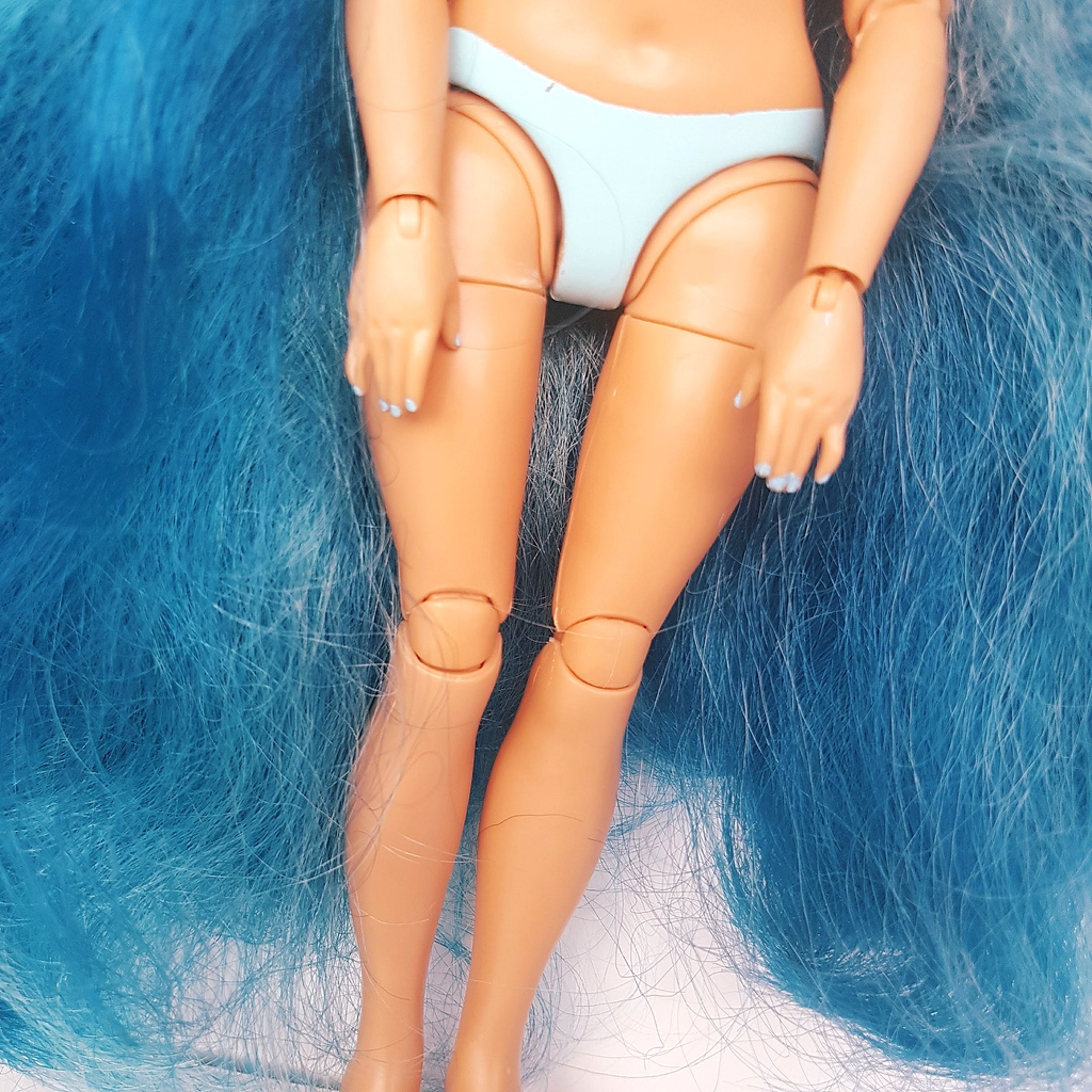 Rainbow High CHEERLEADER SKYLAR Bradshaw Fashion Doll Blue Cheer Blue Doll Toy6
