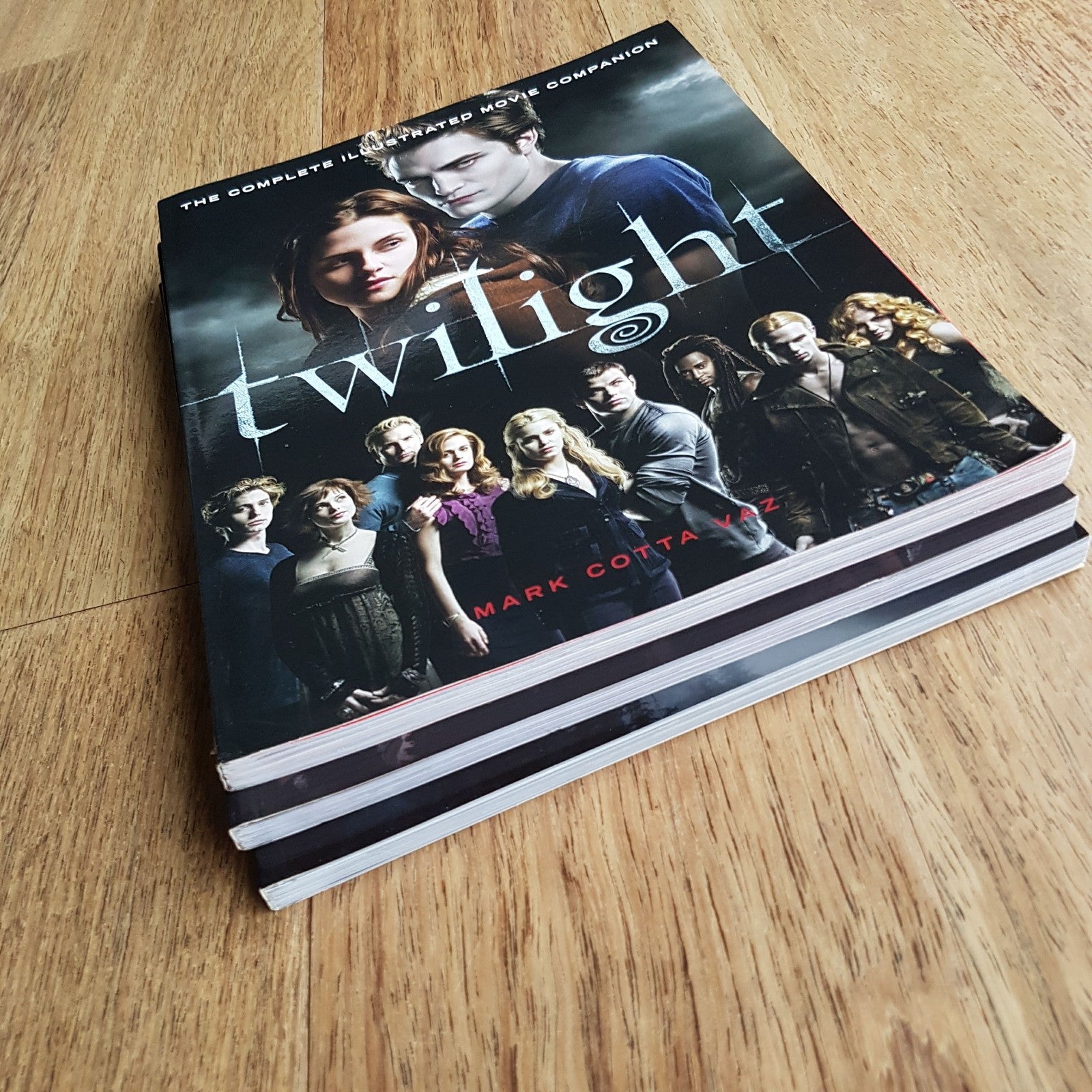 Twilight ILLUSTRATED MOVIE COMPANION BOOKS 3 Paperback Vampires Edward & Bella8